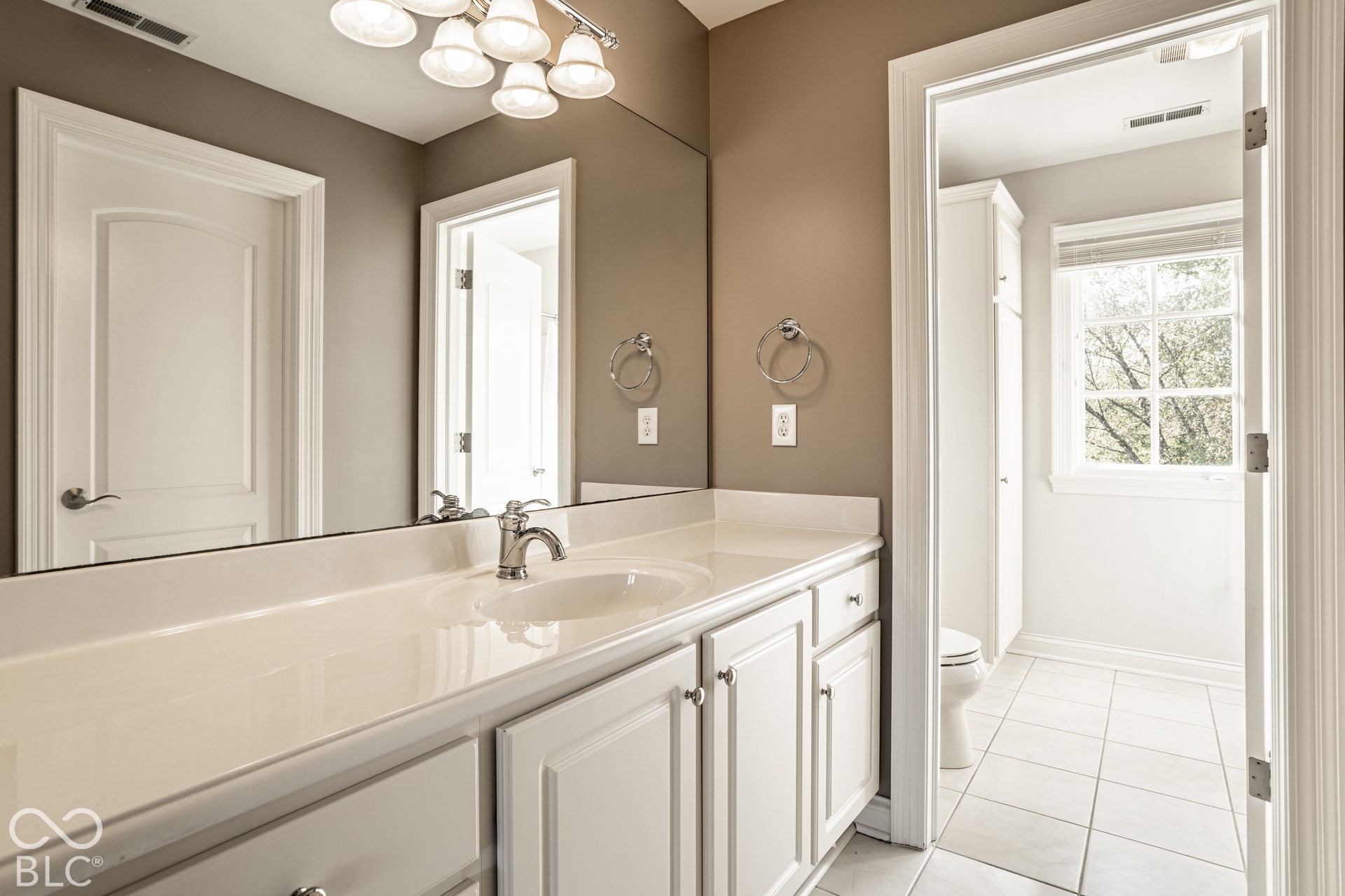 3404 Walnut Creek Court, Carmel, IN 46032