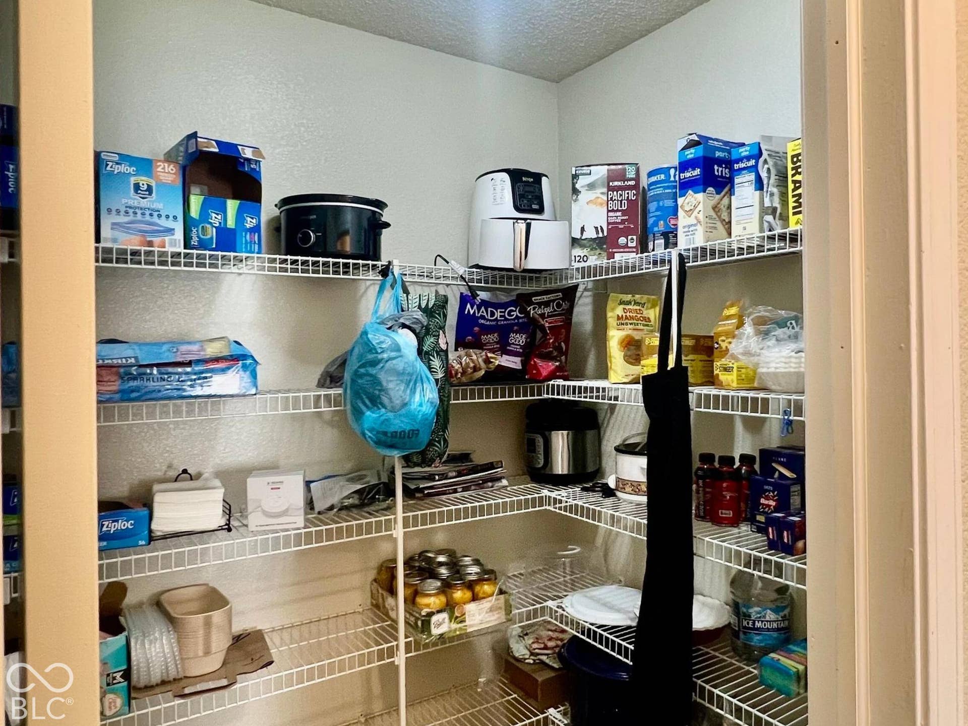 2390 Lakecrest Drive, Columbus, IN 47201