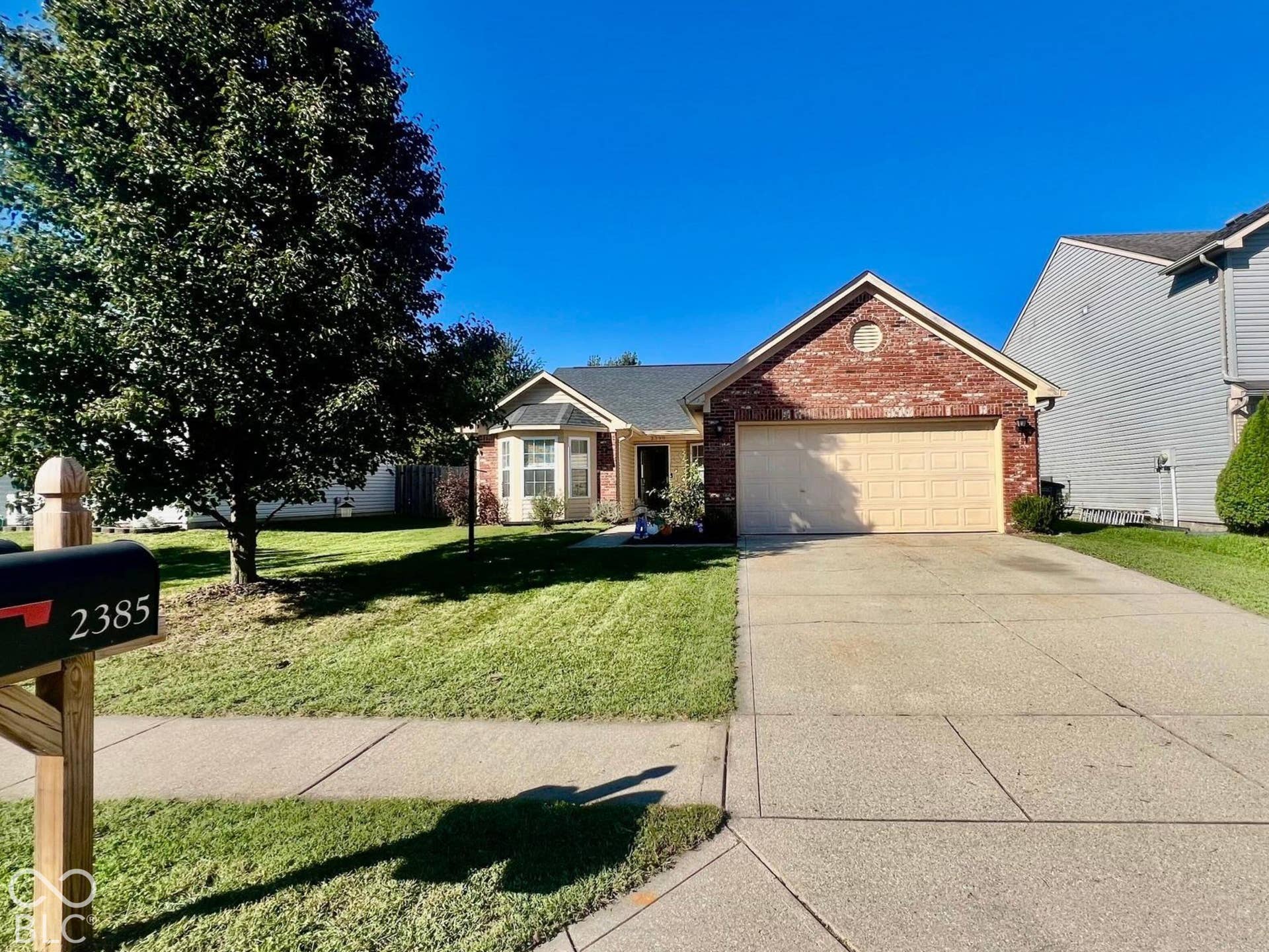 2390 Lakecrest Drive, Columbus, IN 47201