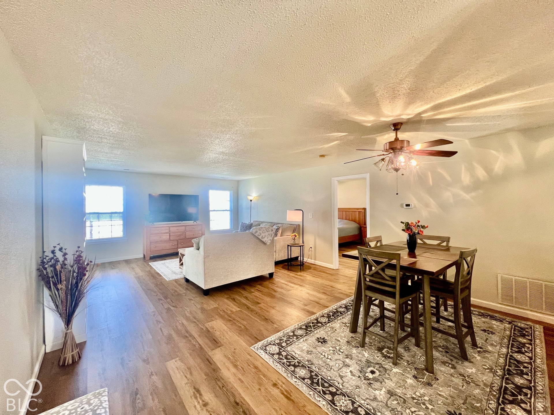 2390 Lakecrest Drive, Columbus, IN 47201