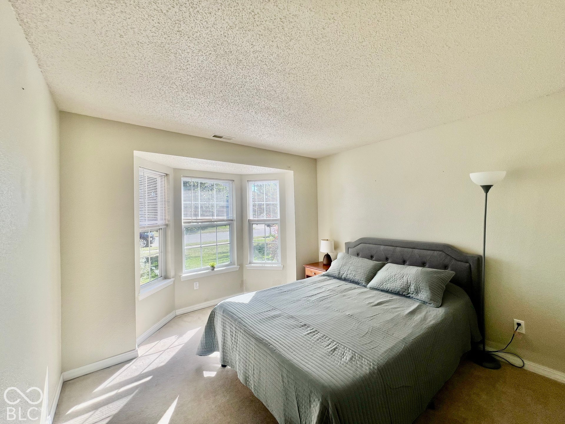 2390 Lakecrest Drive, Columbus, IN 47201