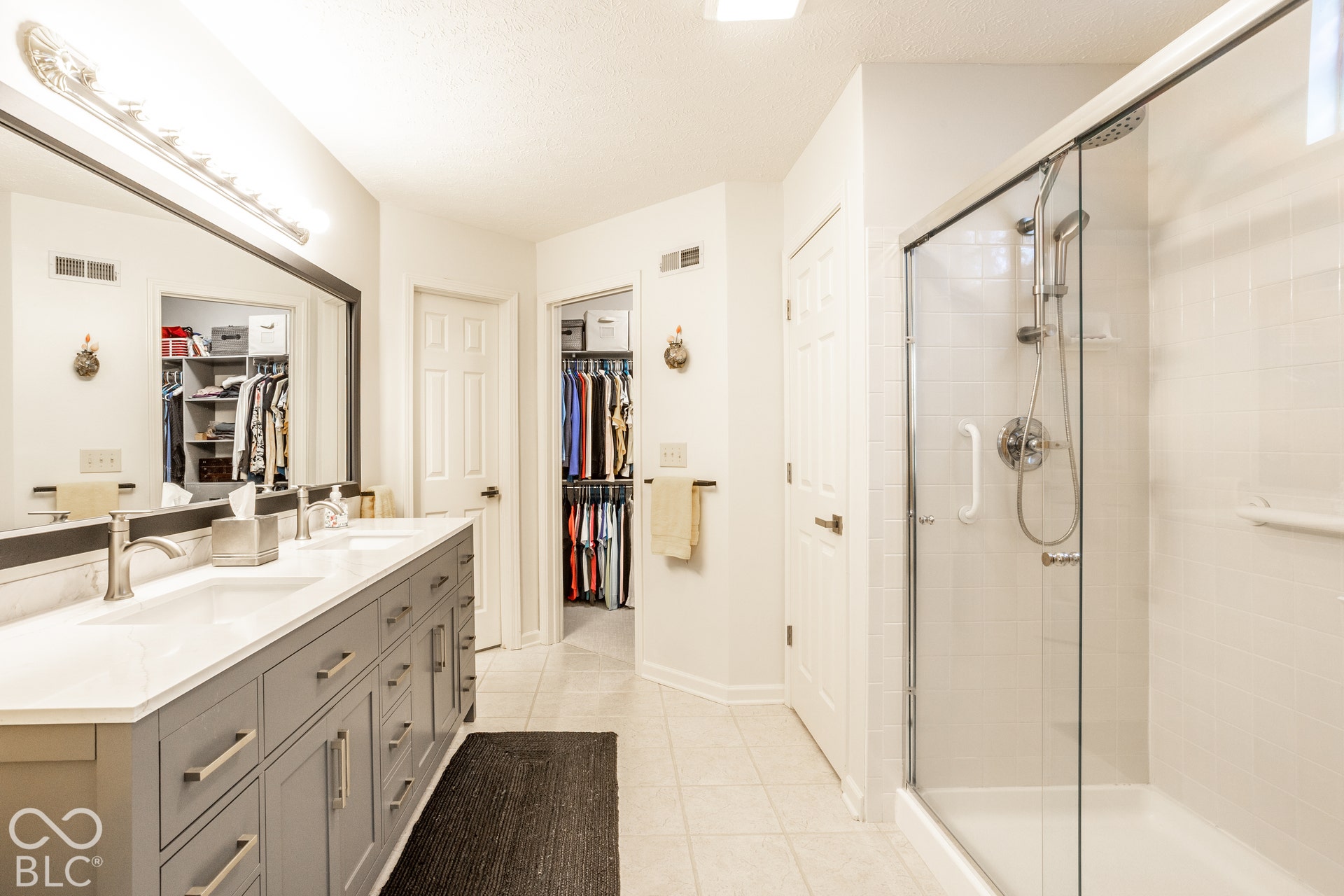 New dual sink, Quartz vanity & faucets, shower glass door, towel bars & toilet