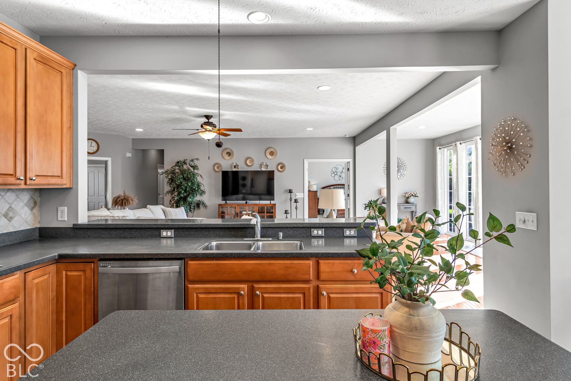 Another great open view even when prepping meals!
