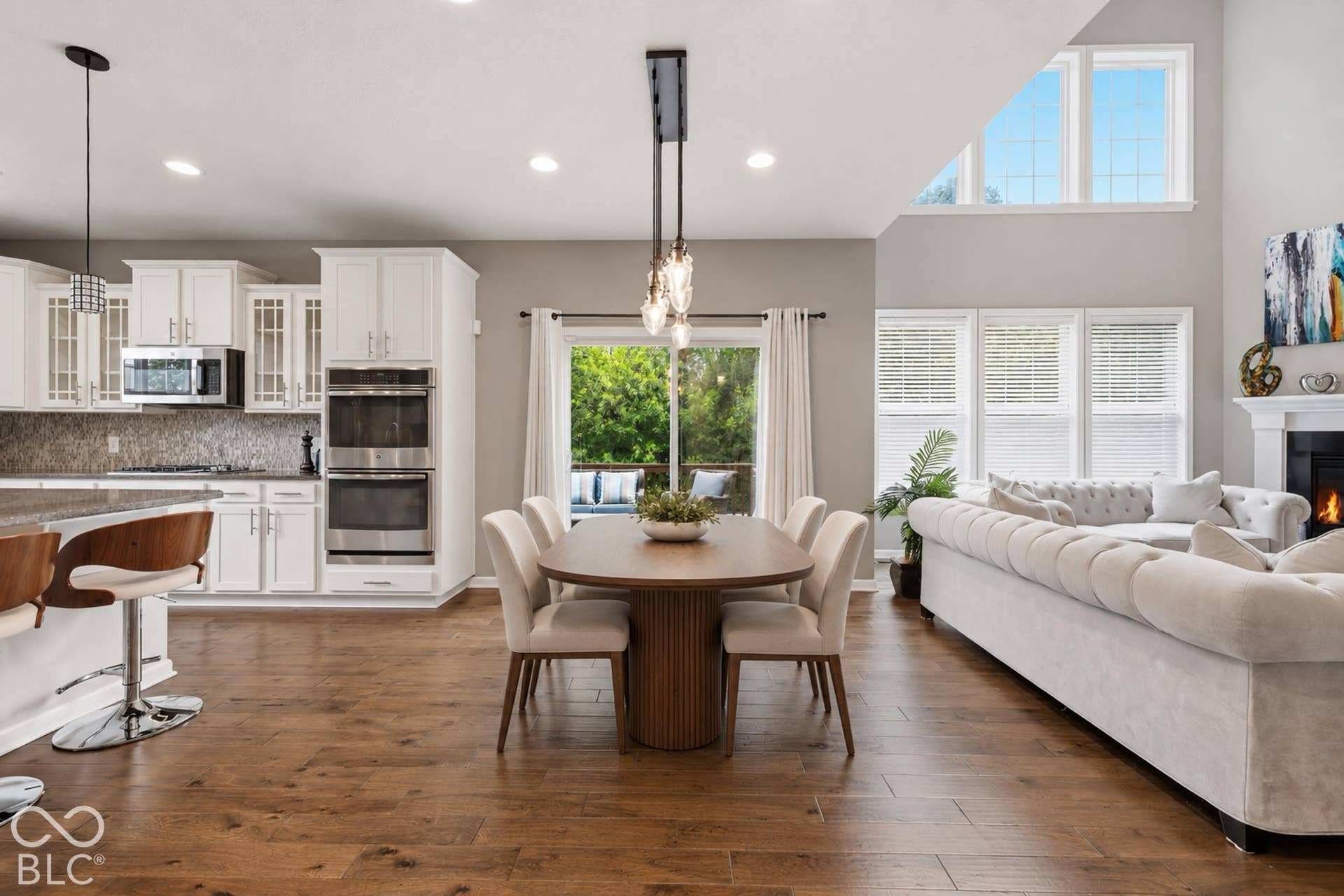 Virtually Altered - Breakfast area leads to a large deck overlooking the private treeline