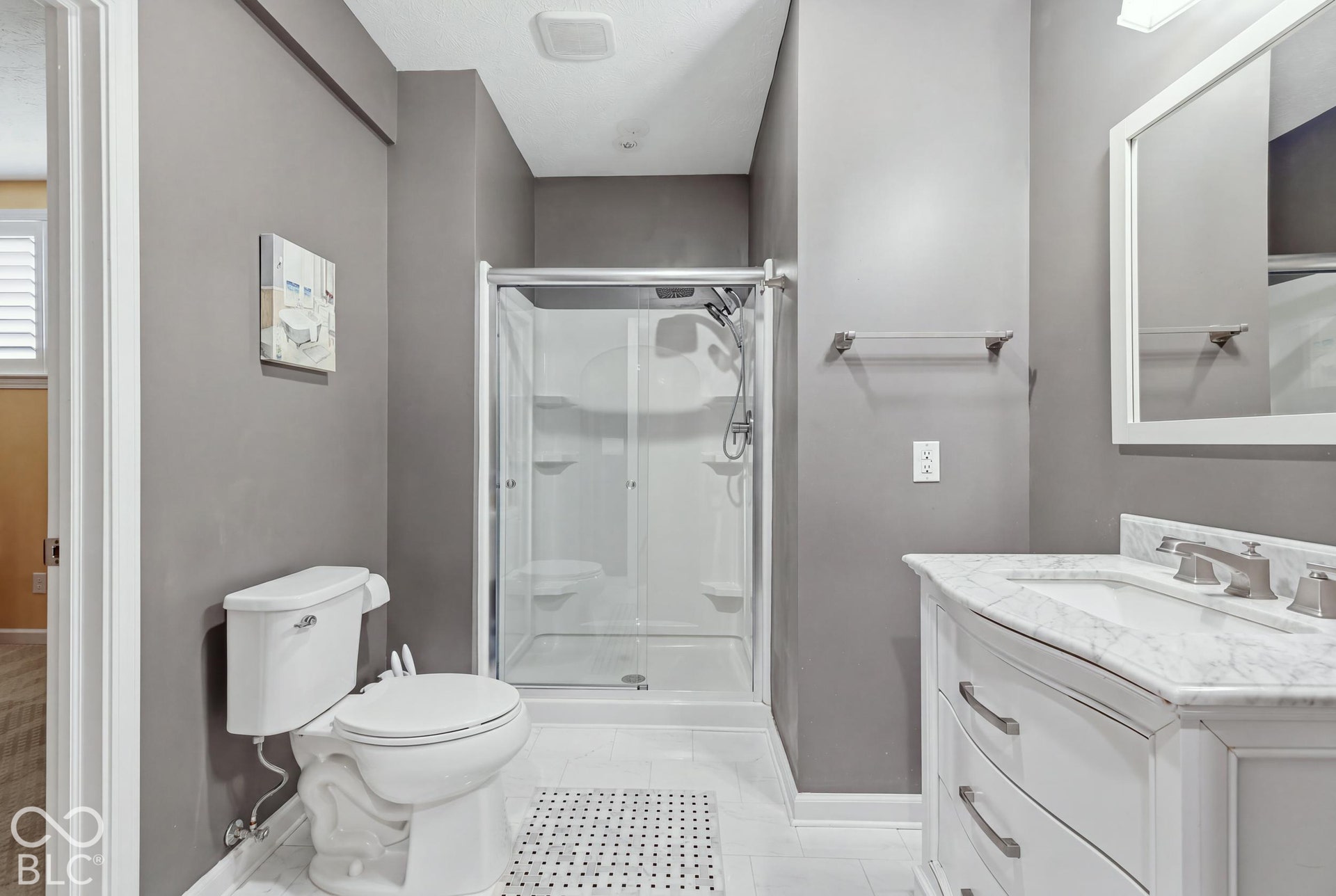 Lower level full bath
