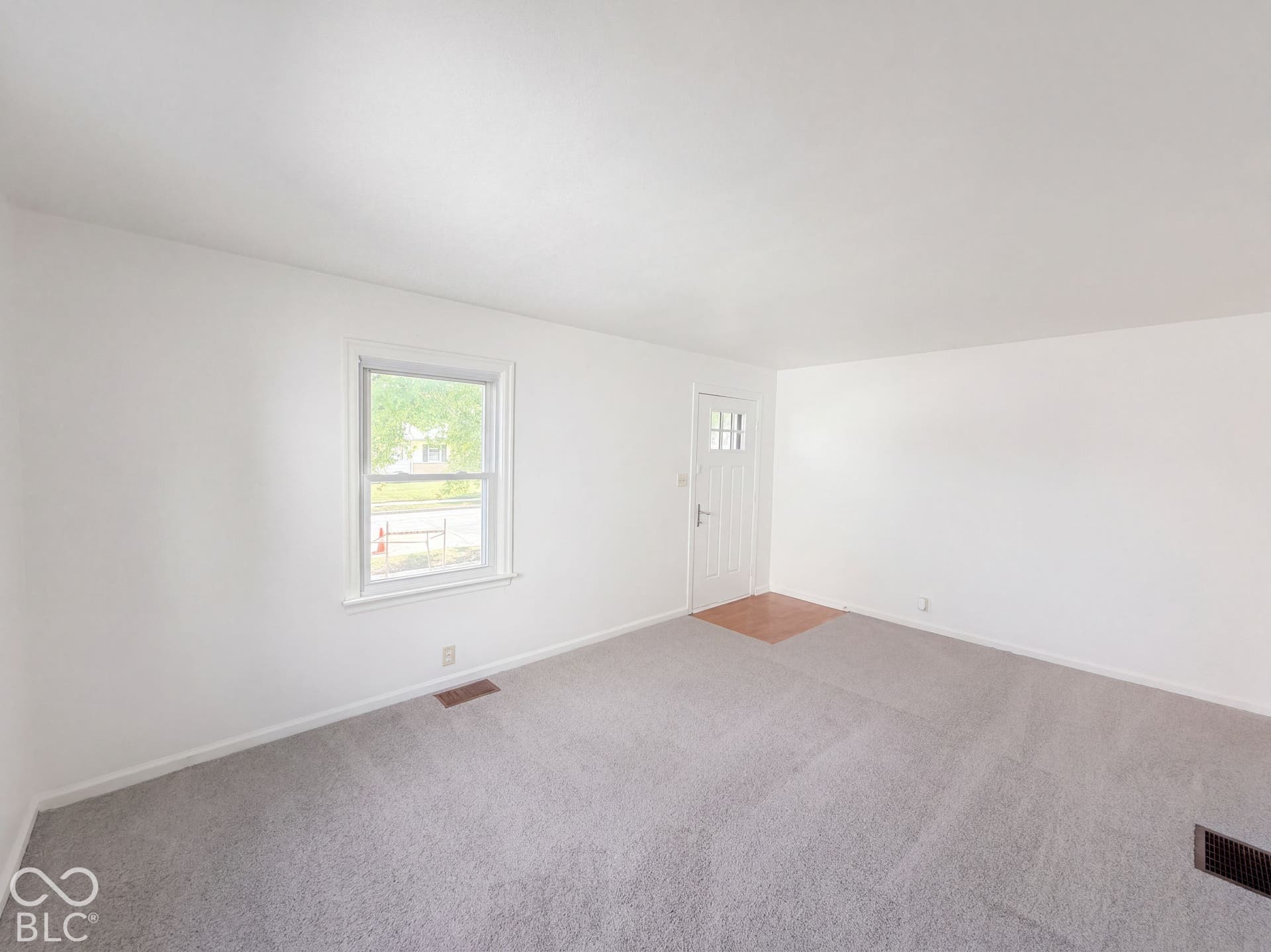 122 S 6th Avenue, Beech Grove, IN 46107