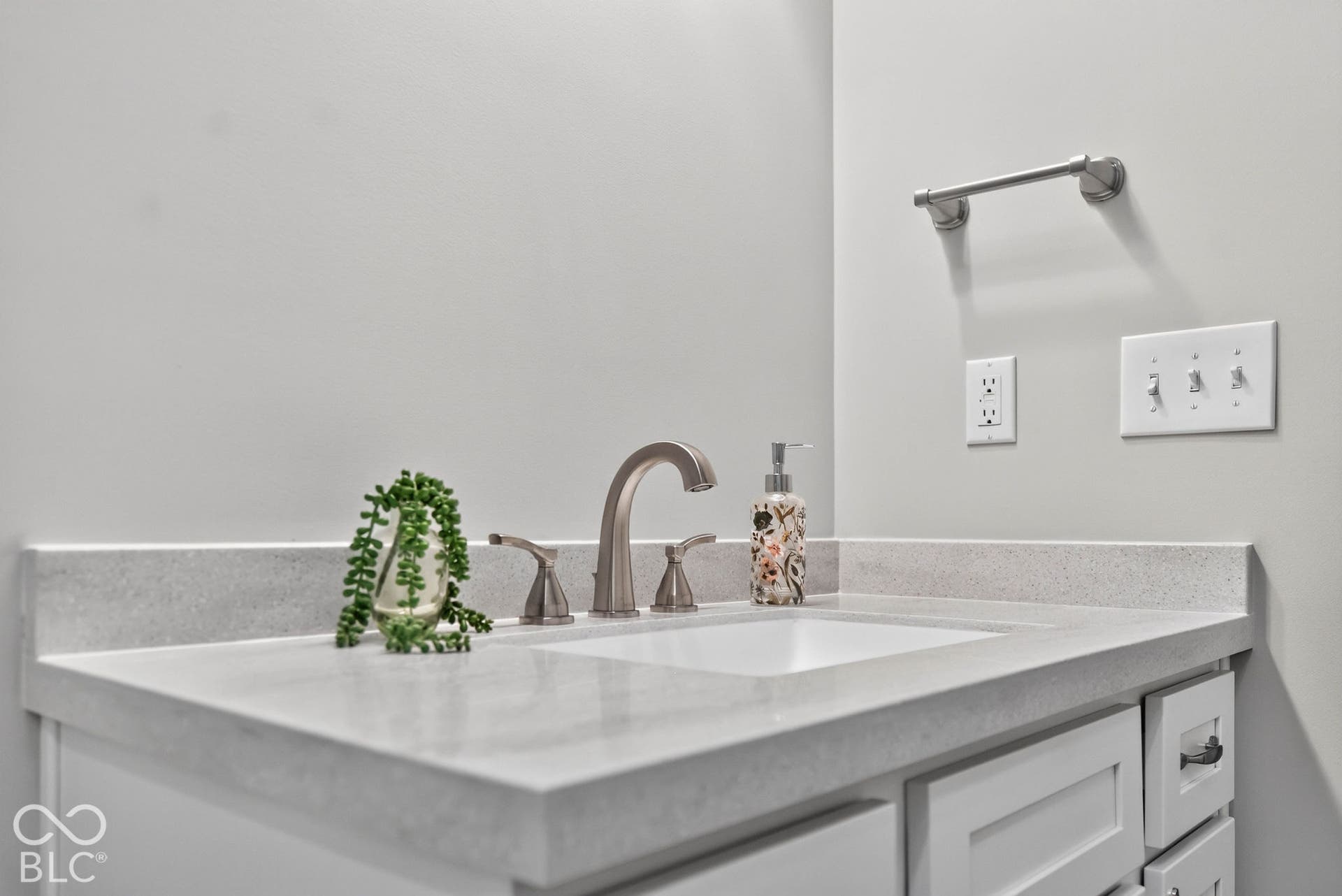 307 Blue River Drive, Knightstown, IN 46148