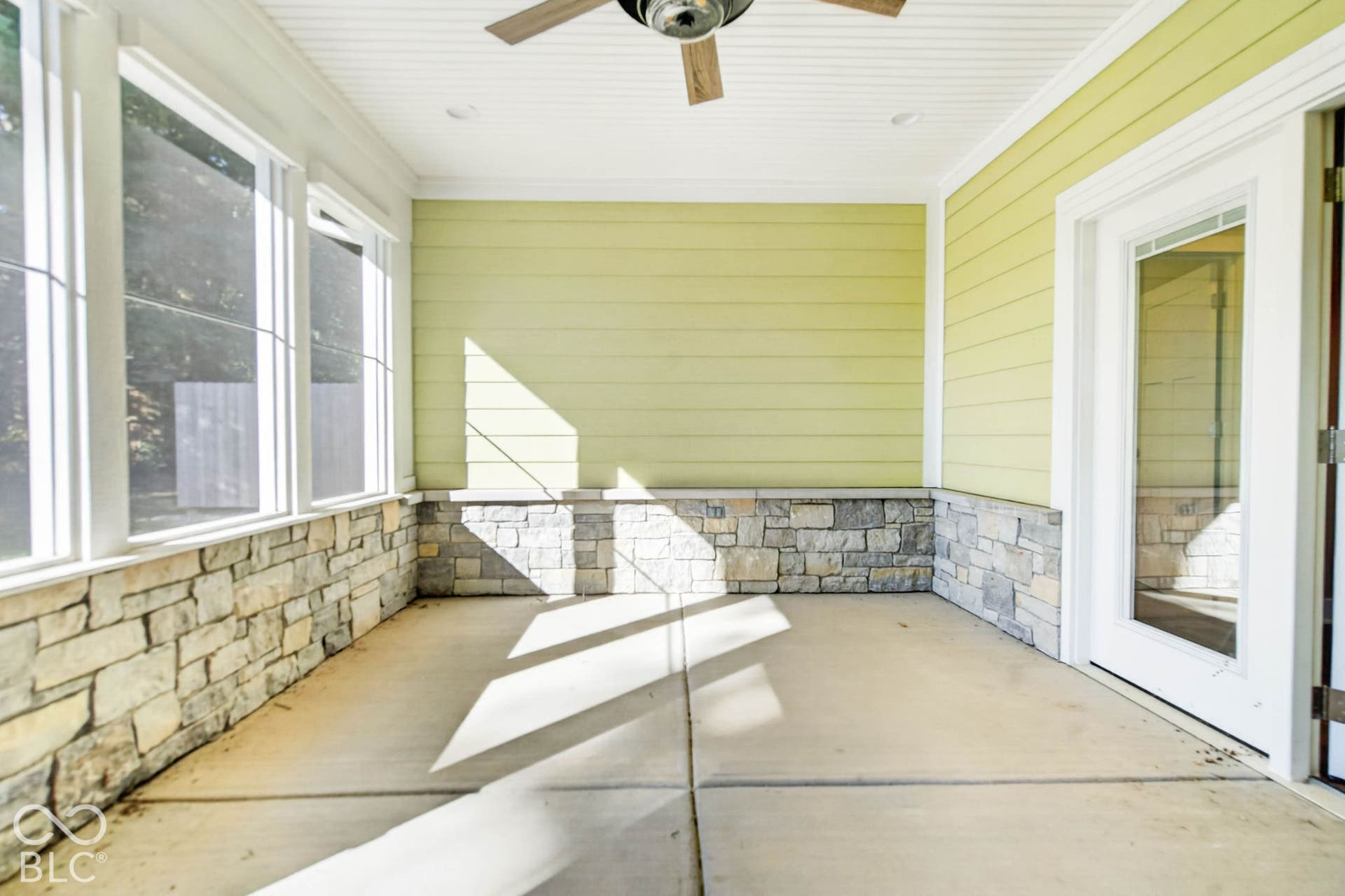 307 Blue River Drive, Knightstown, IN 46148