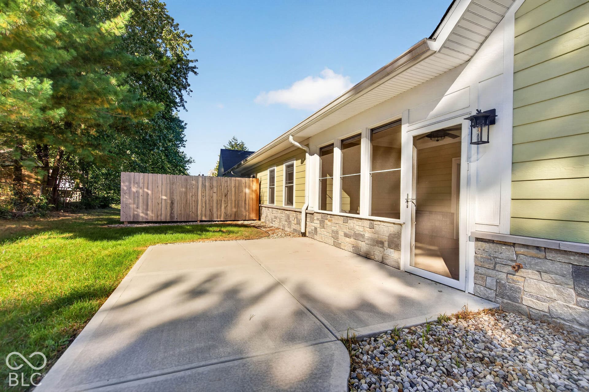 307 Blue River Drive, Knightstown, IN 46148