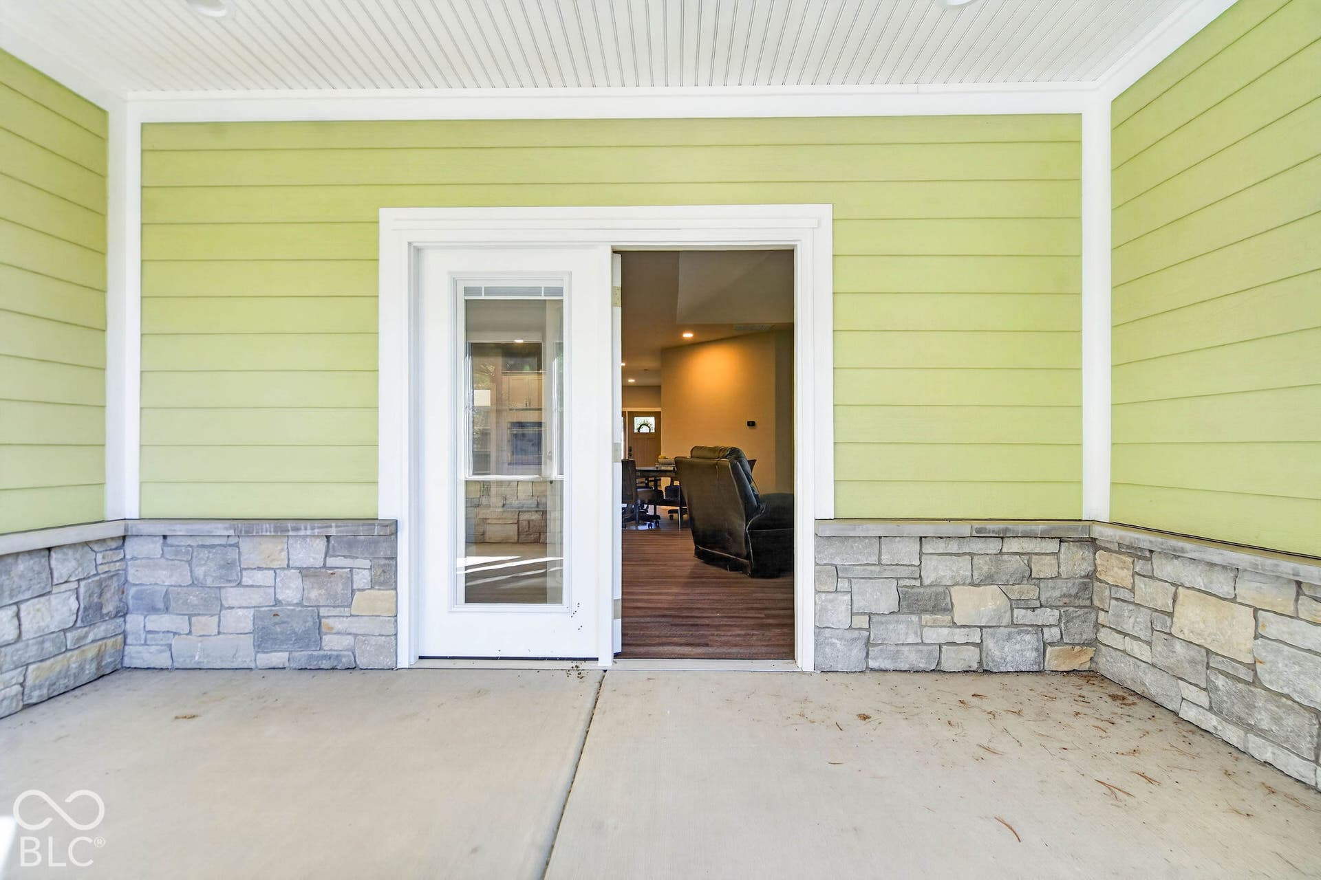 307 Blue River Drive, Knightstown, IN 46148