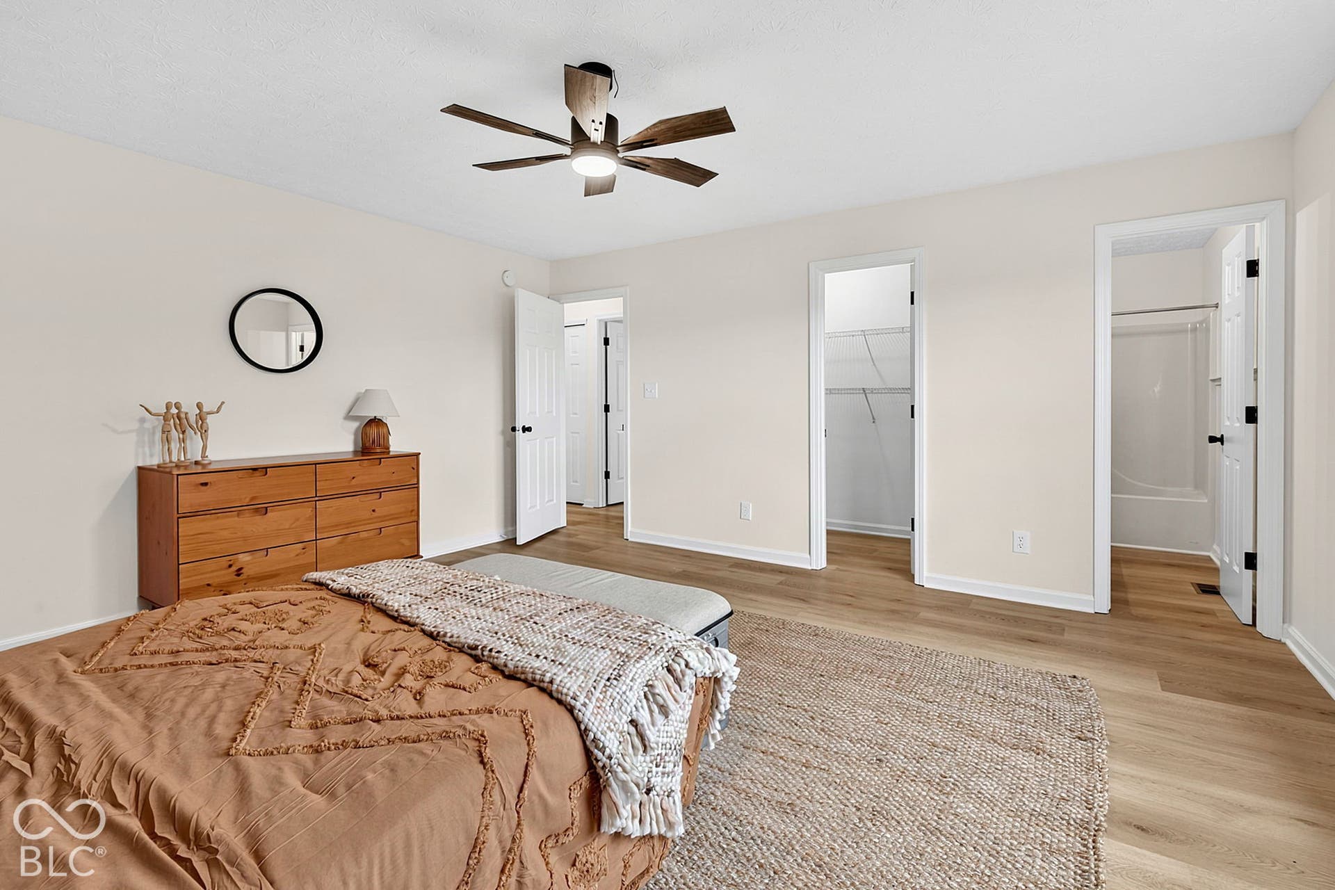 5228 Waterton Lakes Drive, Indianapolis, IN 46237