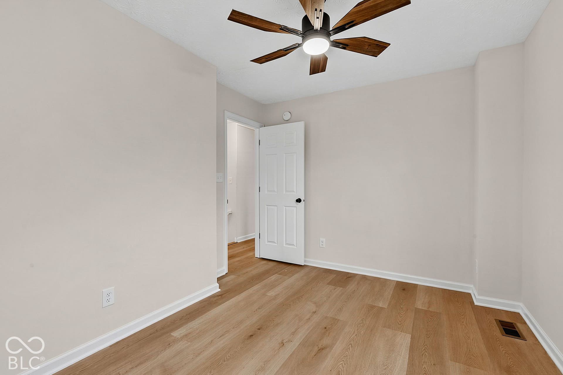 5228 Waterton Lakes Drive, Indianapolis, IN 46237