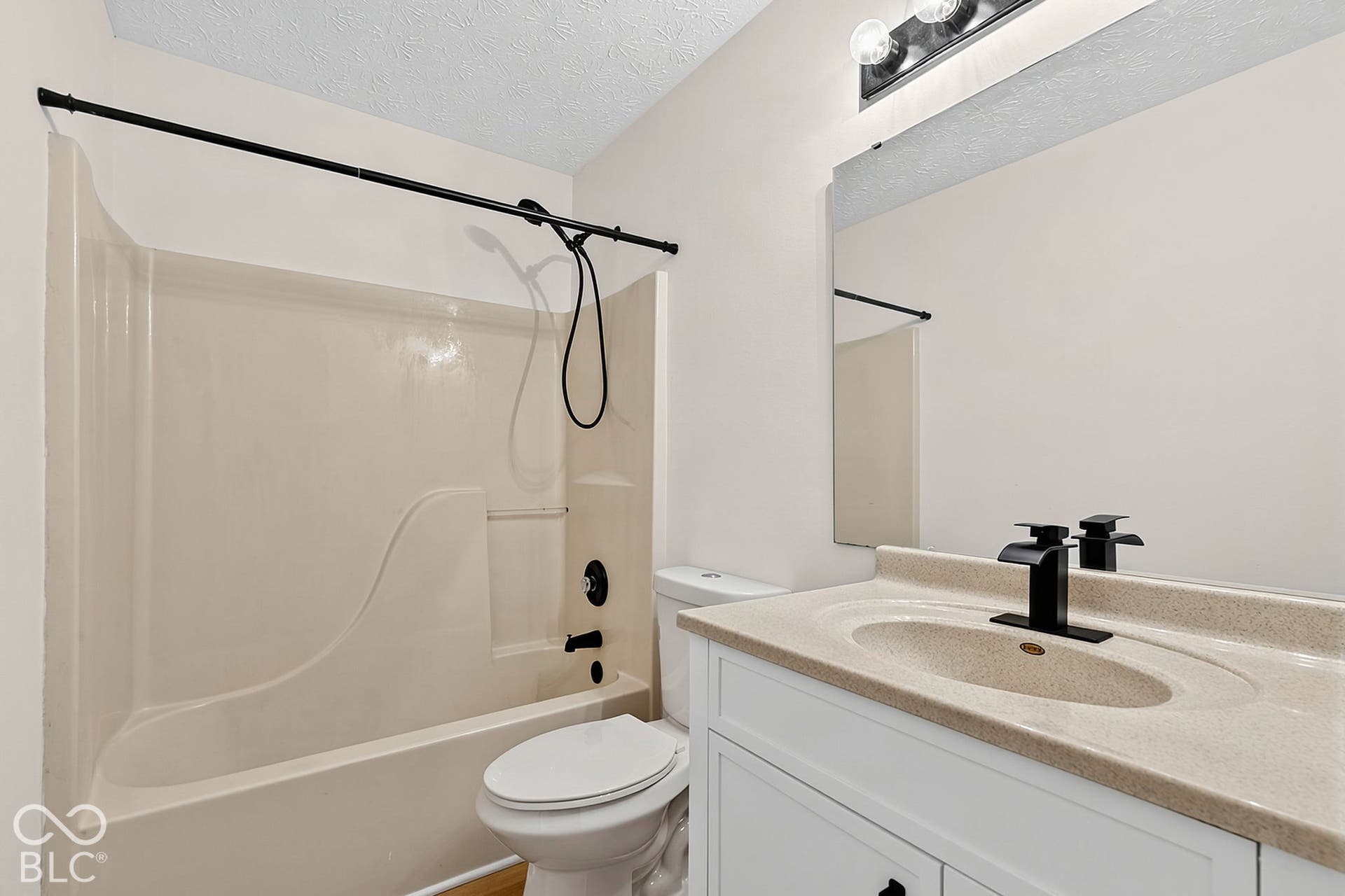 5228 Waterton Lakes Drive, Indianapolis, IN 46237