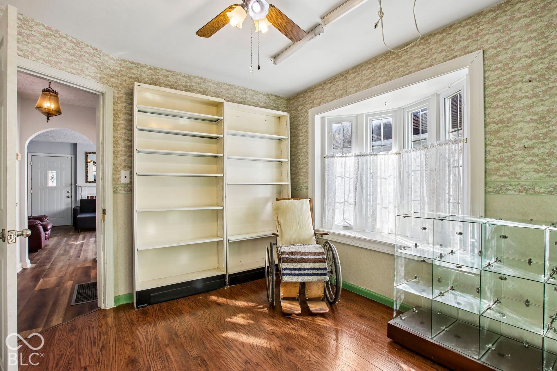 140 S 7th Avenue, Beech Grove, IN 46107