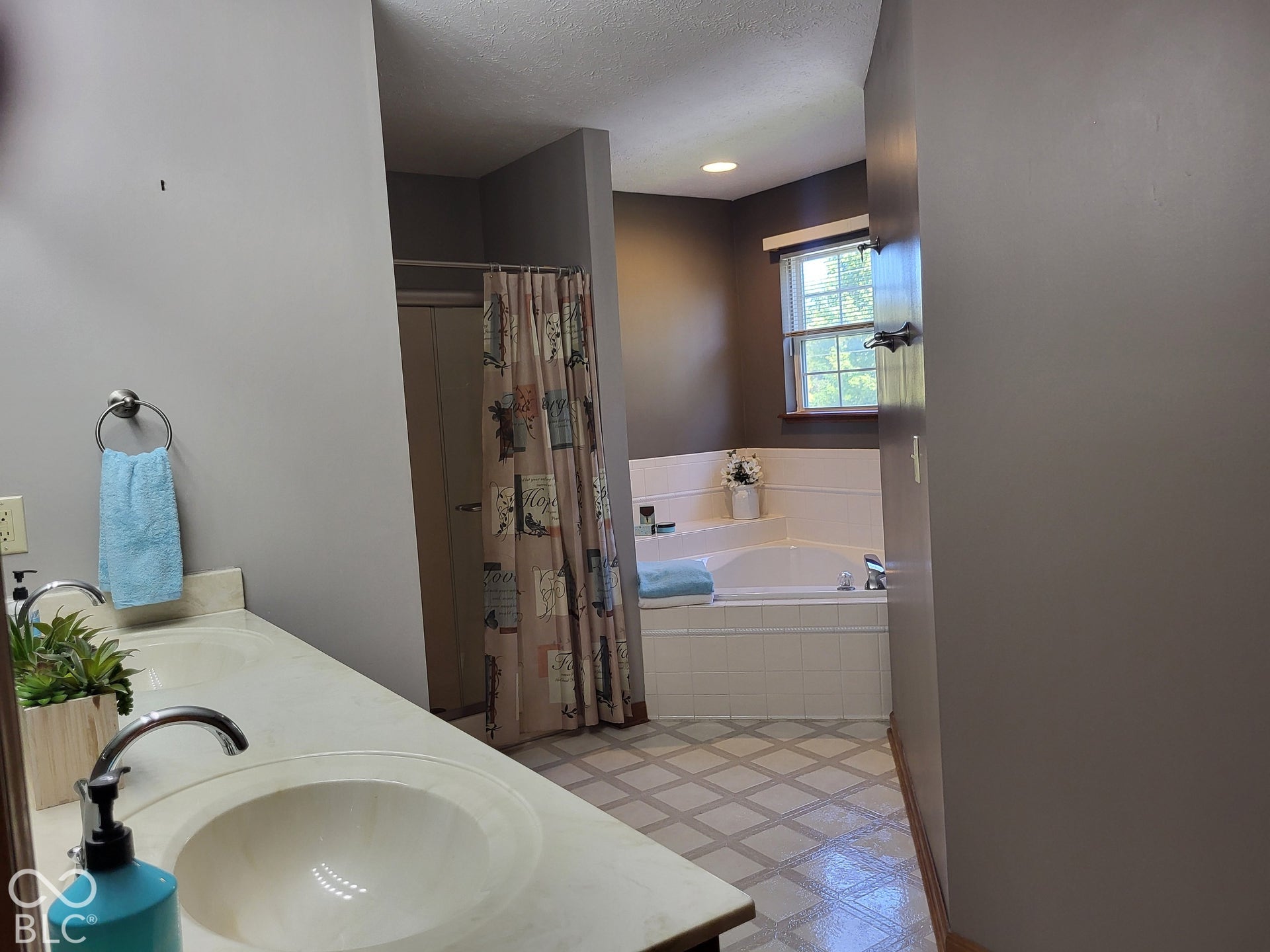 10480 Watkins Drive, Indianapolis, IN 46234 10480 Watkins Drive, Indianapolis, IN 46234