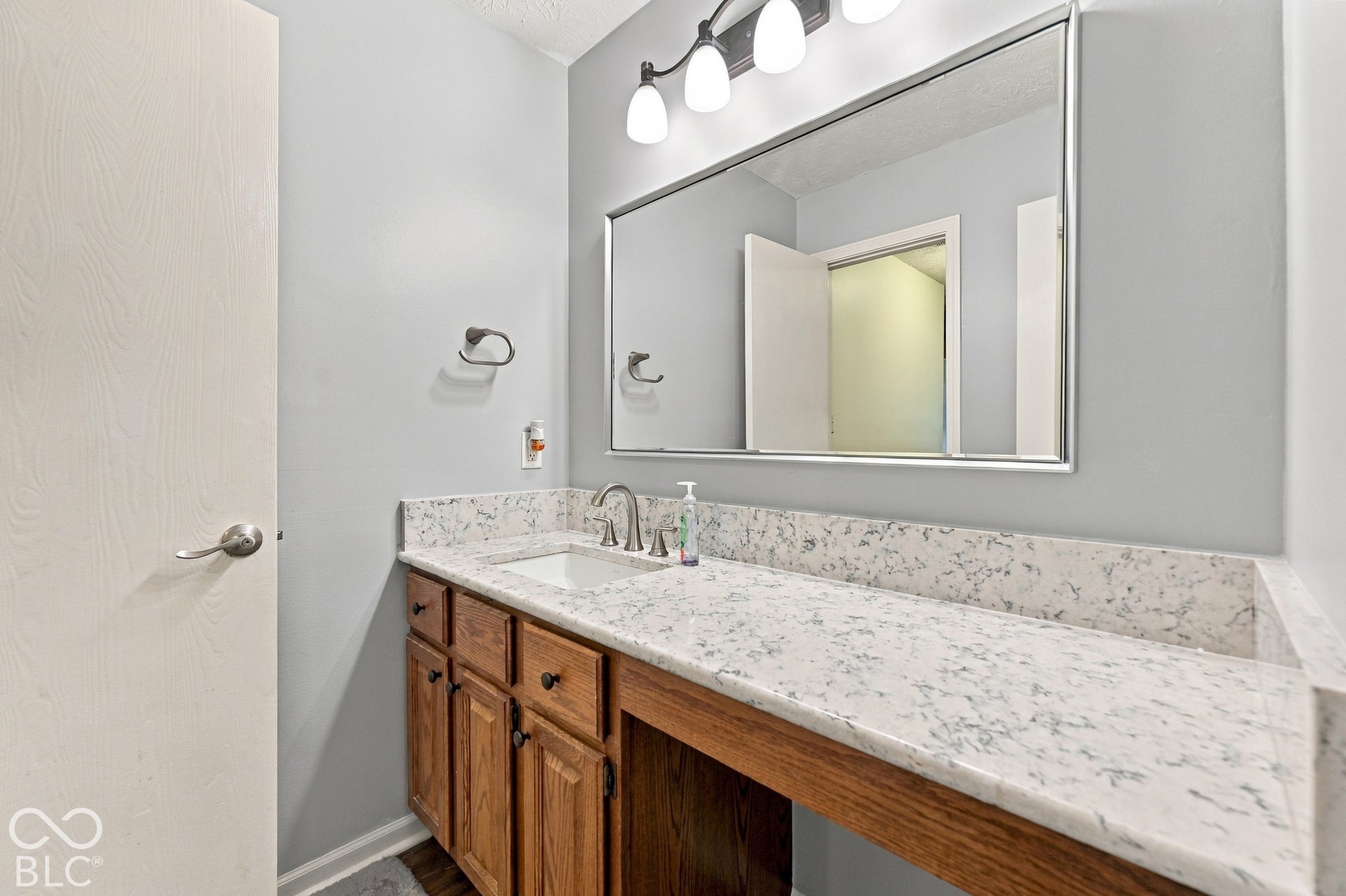 7459 Quincy Court, Indianapolis, IN 46254