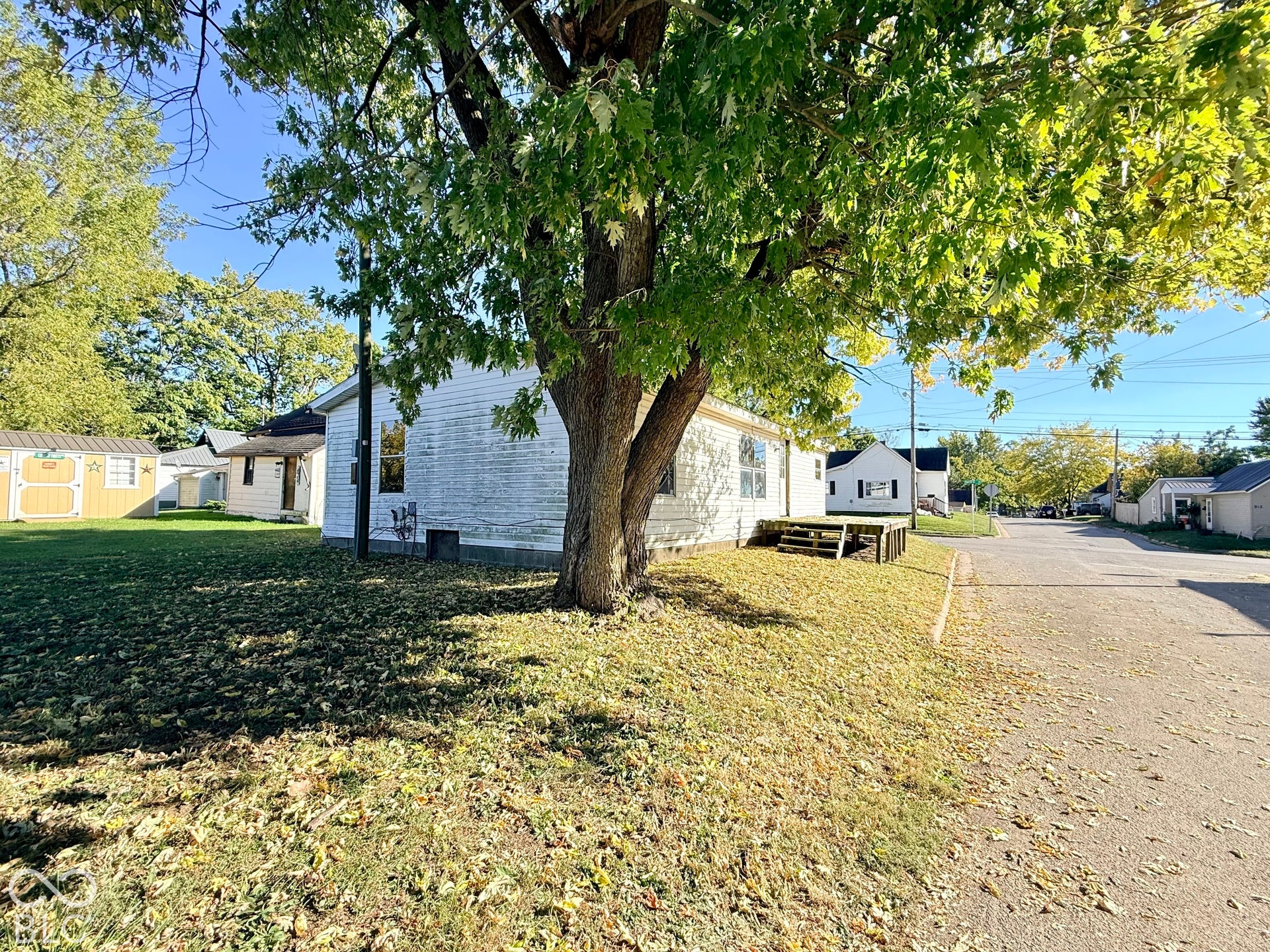Rear lot