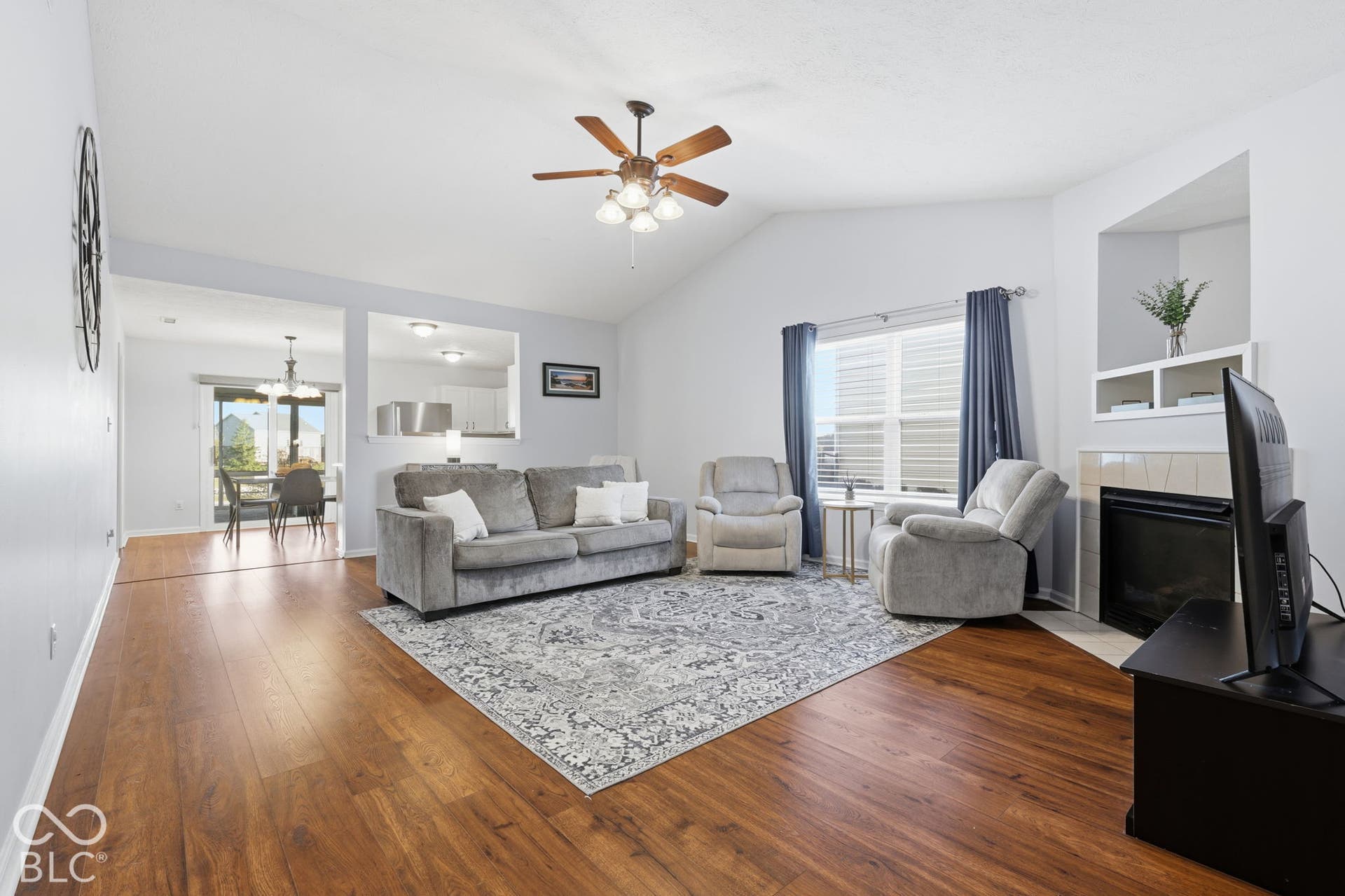 5868 W Deerview Bend, McCordsville, IN 46055