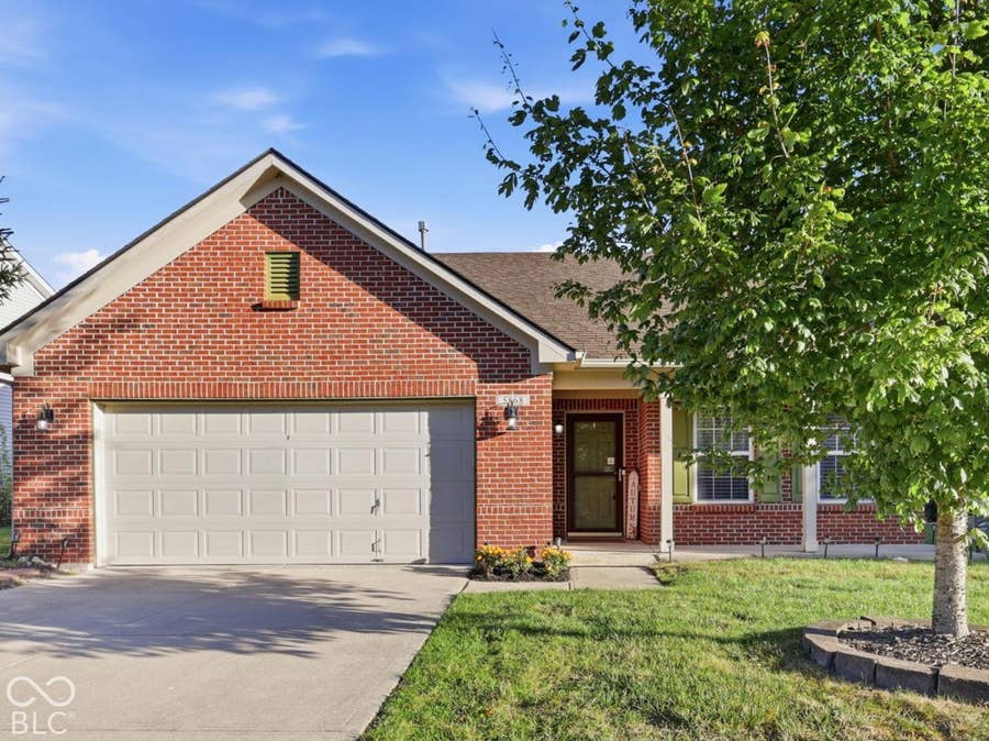 Property photo for 5868 W Deerview Bend, McCordsville, IN