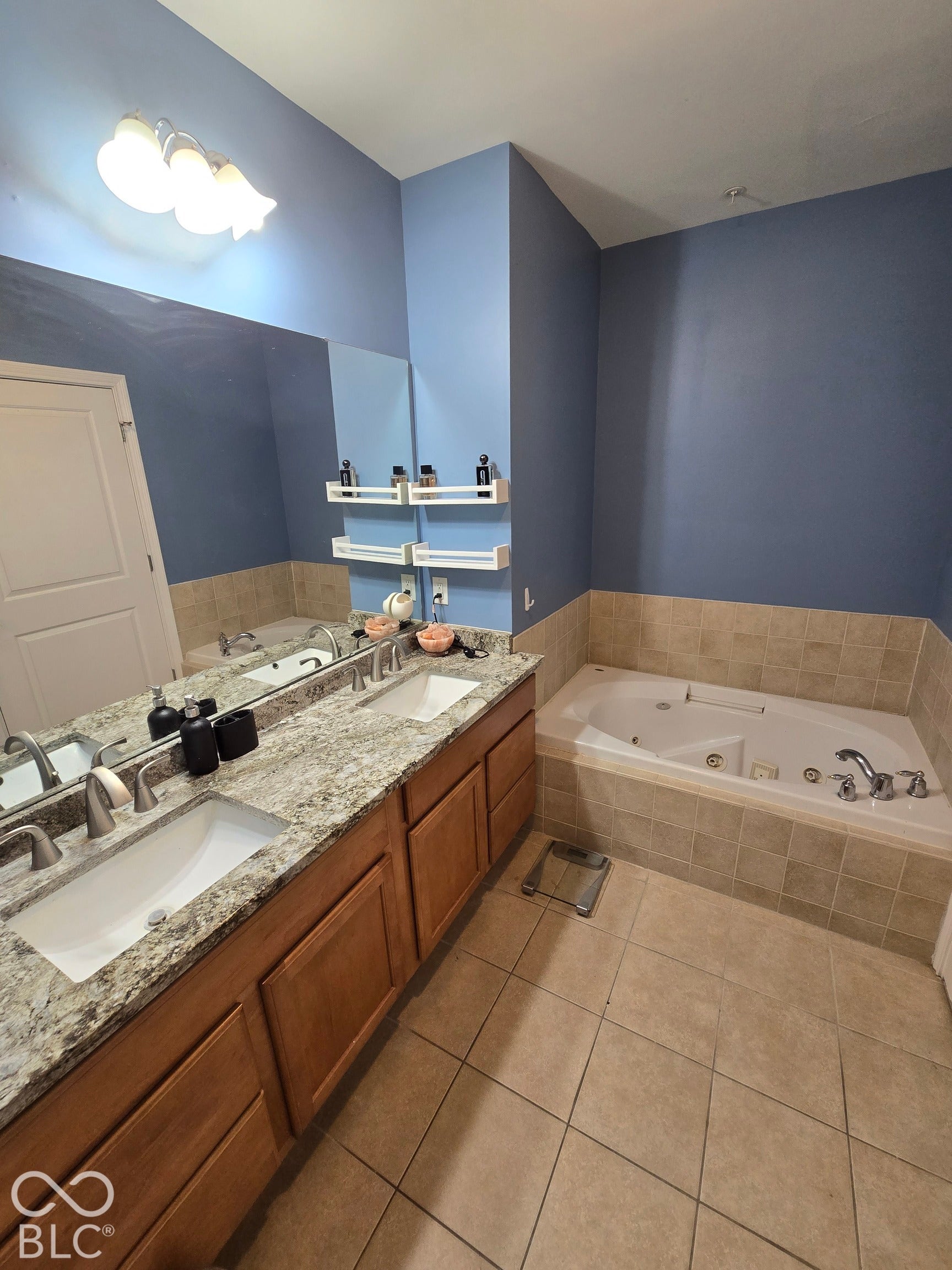 355 E Ohio Street, Indianapolis, IN 46204