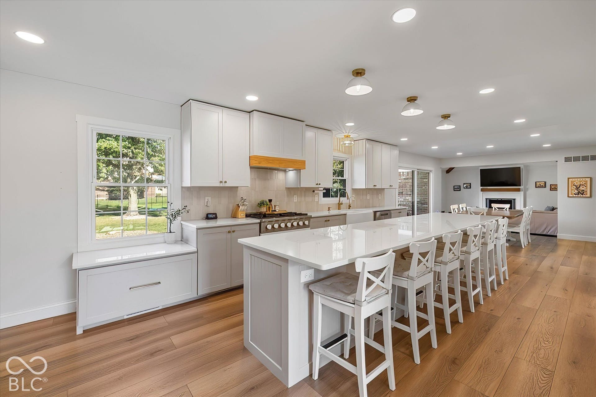 Room for everyone! 13 ft island PLUS dining space! Reverse Osmosis w/ lines to sink and Fridge icemaker.