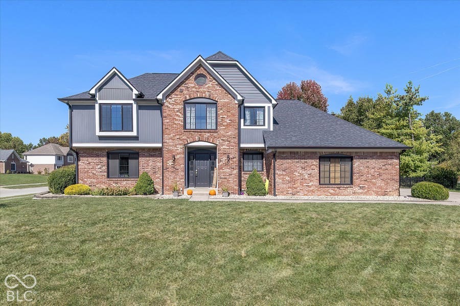 Property photo for 7100 Oakview Cir Circle, Noblesville, IN