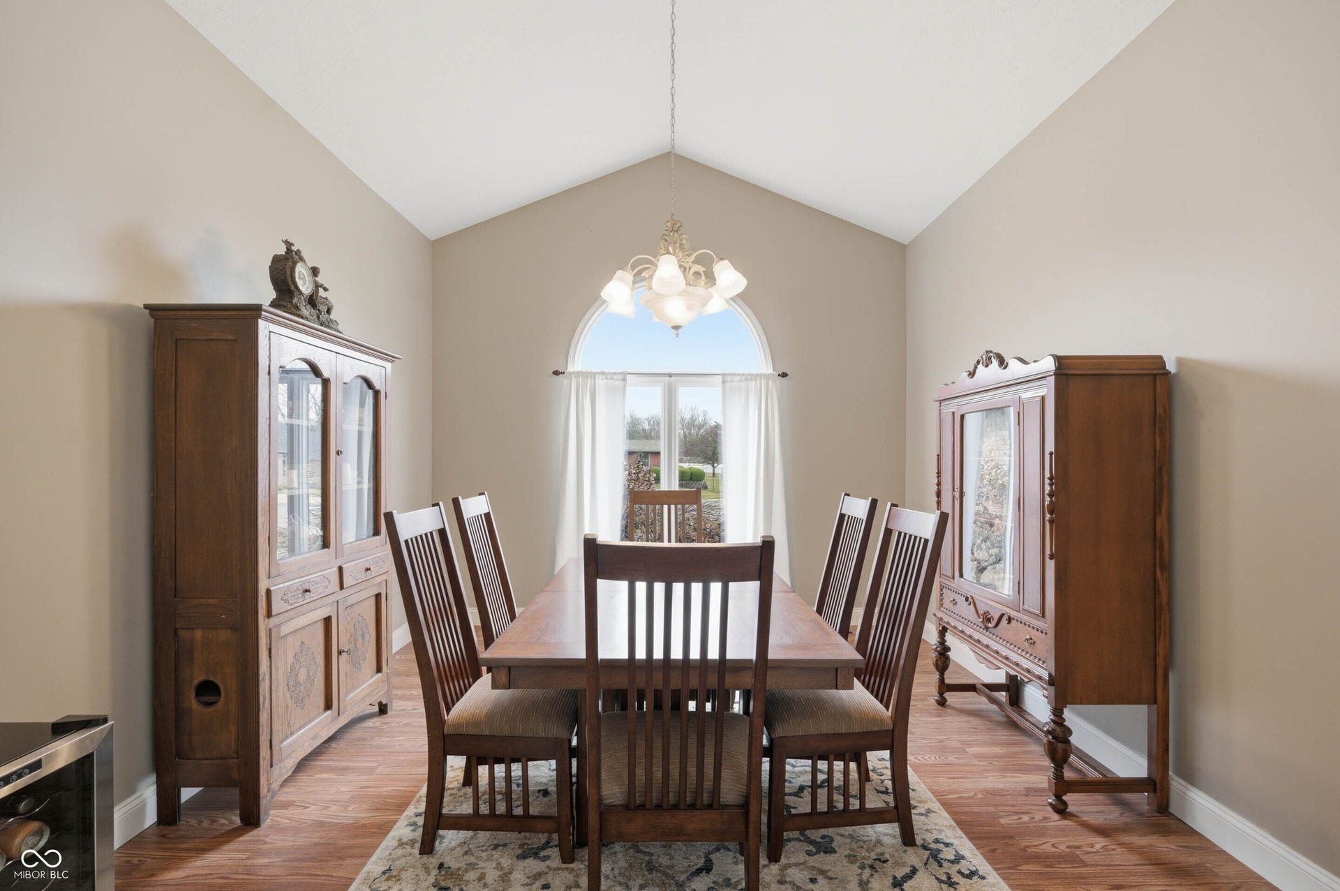 209 N Copperwood Court, Muncie, IN 47304