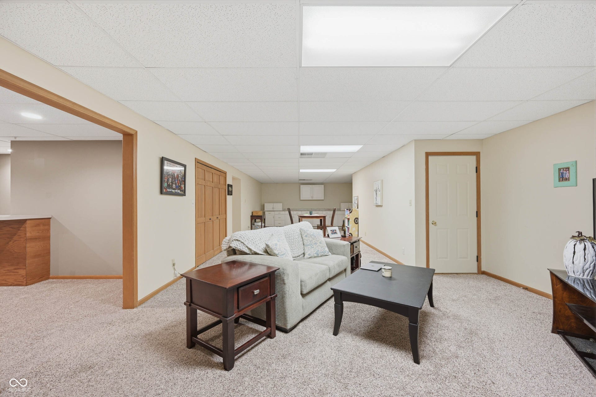 209 N Copperwood Court, Muncie, IN 47304