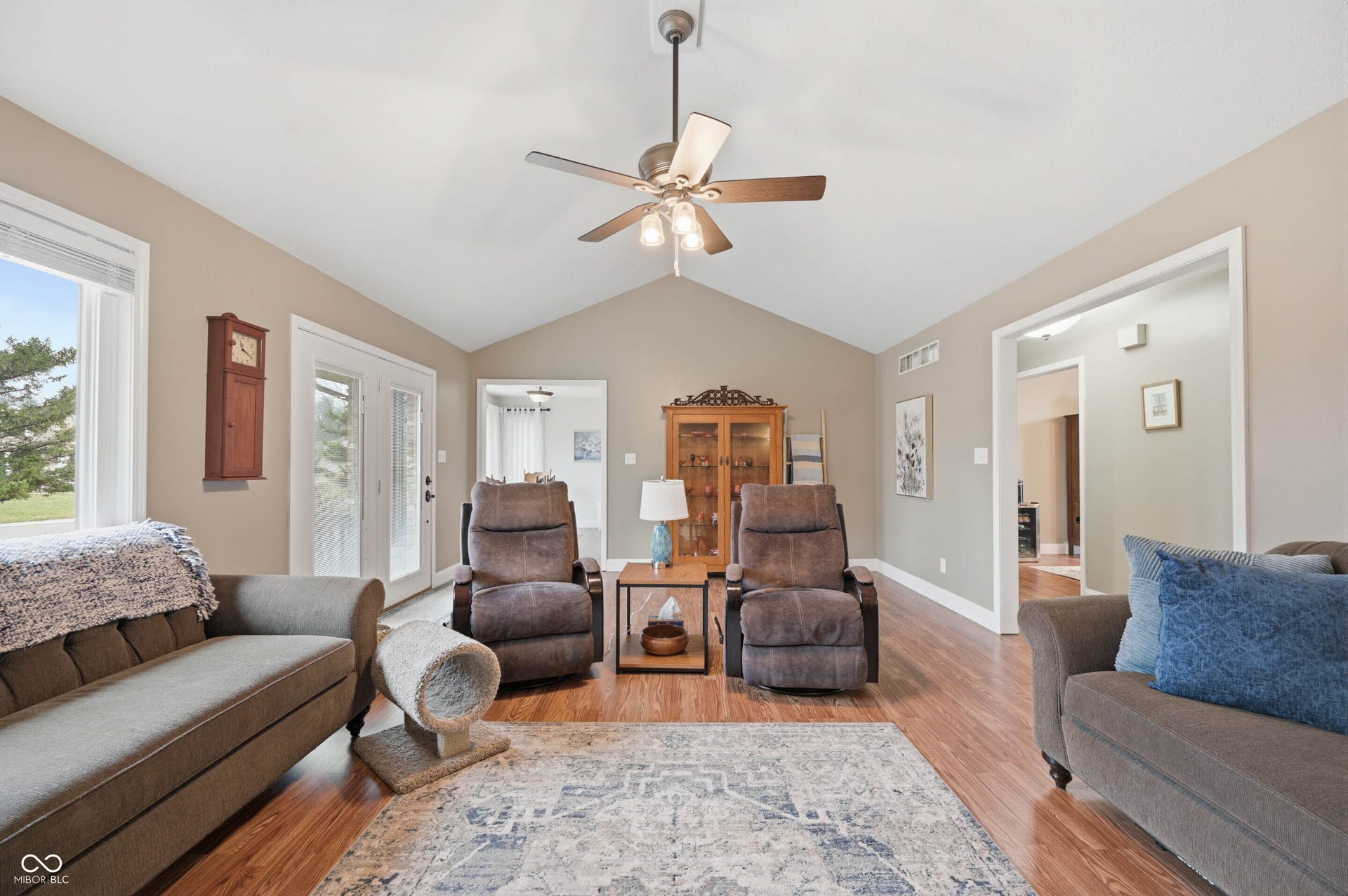 209 N Copperwood Court, Muncie, IN 47304