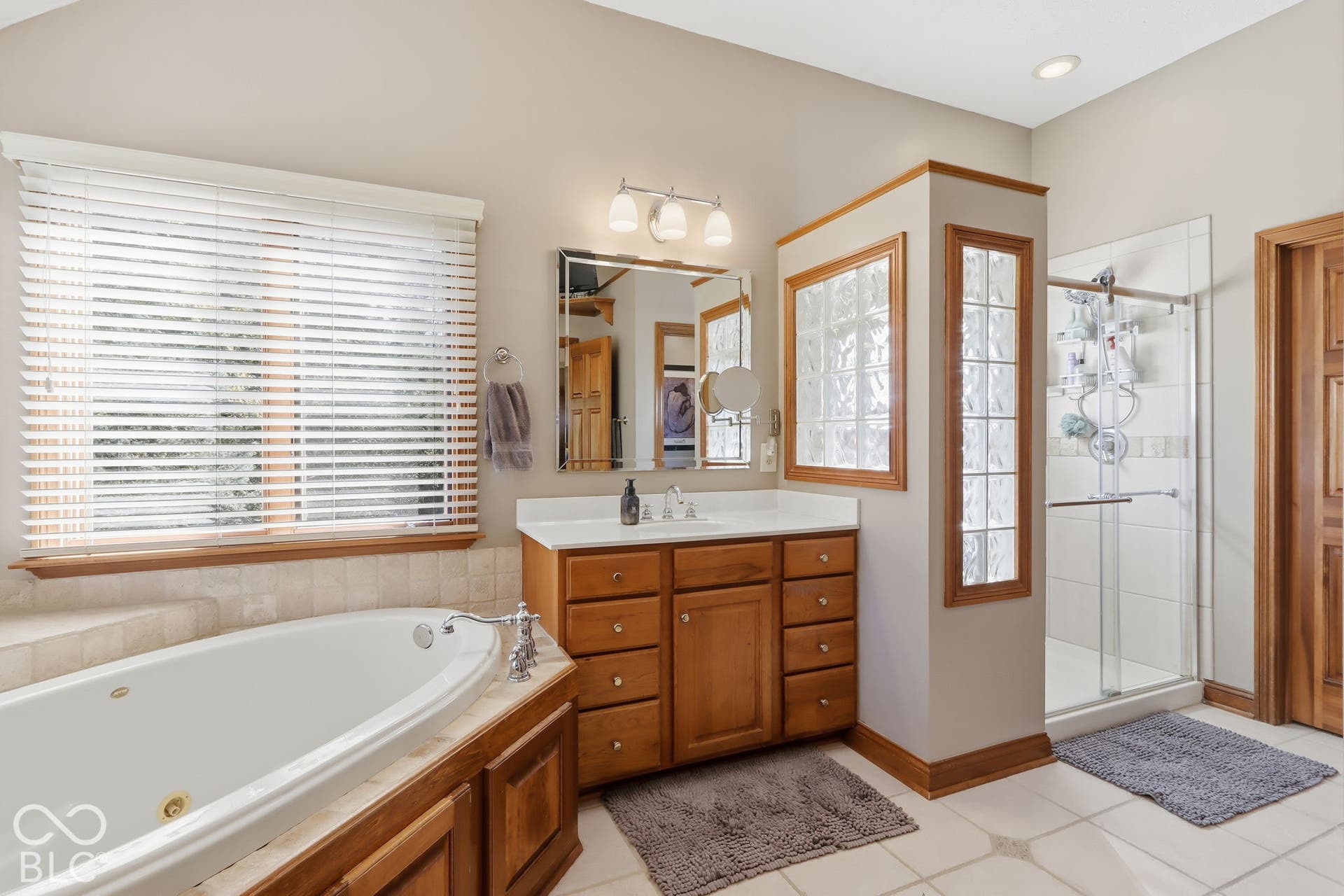 11200 Governors Lane, Fishers, IN 46037