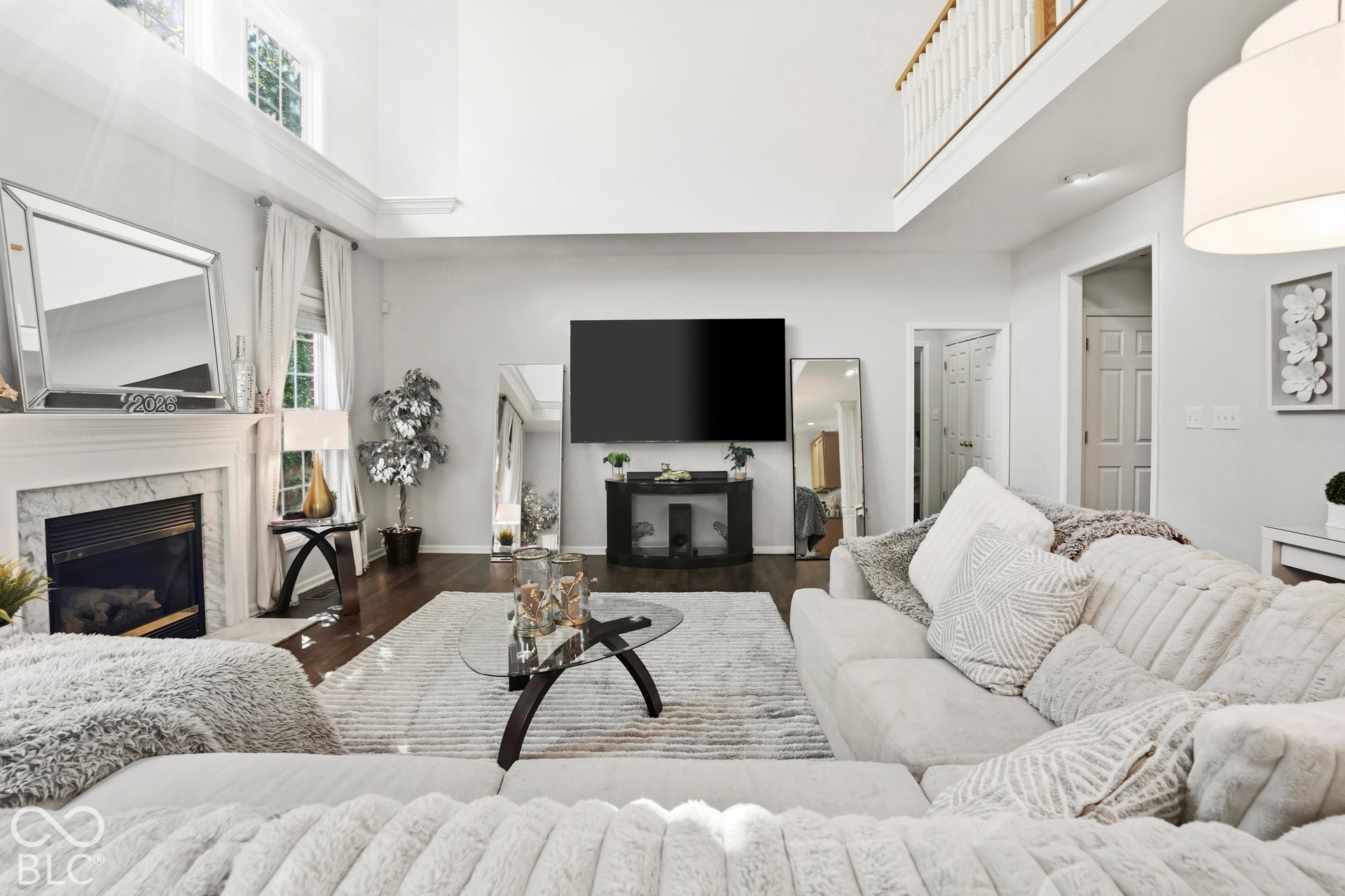 5889 Pebblestream Drive, Carmel, IN 46033 5889 Pebblestream Drive, Carmel, IN 46033