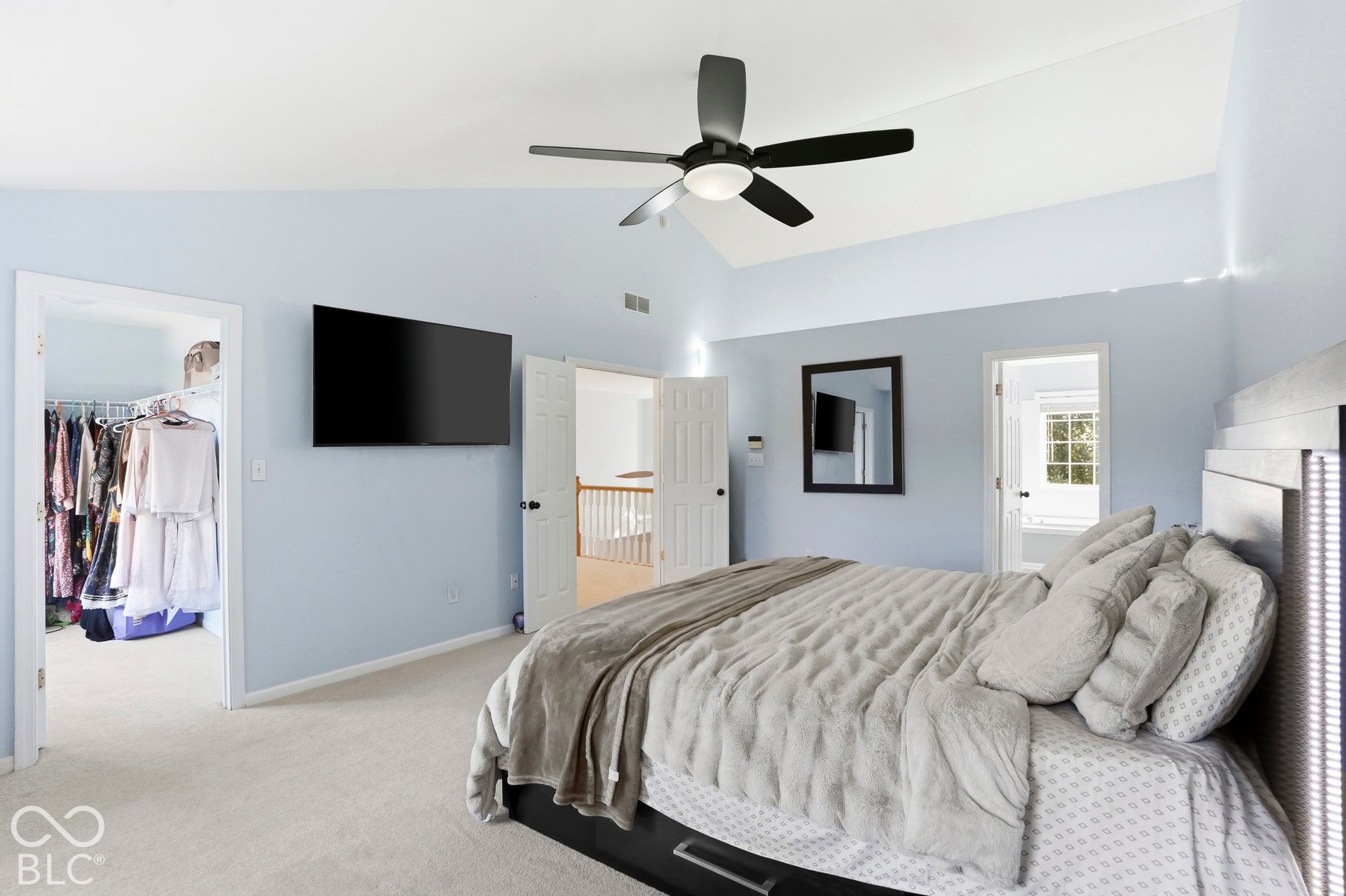 5889 Pebblestream Drive, Carmel, IN 46033 5889 Pebblestream Drive, Carmel, IN 46033
