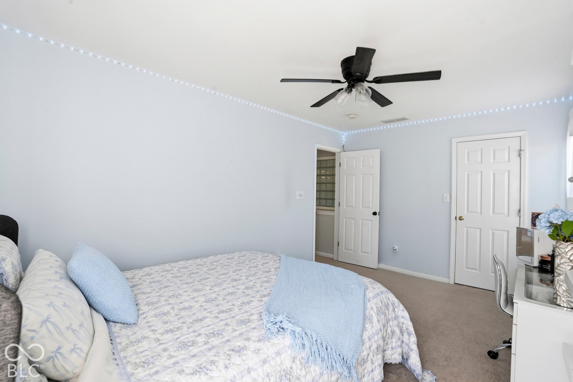 5889 Pebblestream Drive, Carmel, IN 46033 5889 Pebblestream Drive, Carmel, IN 46033