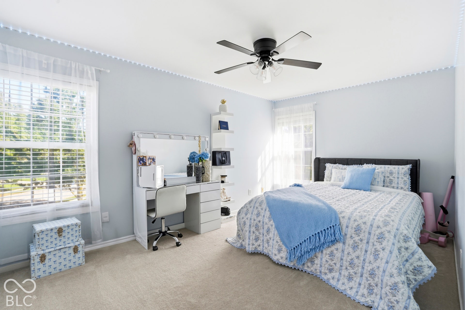 5889 Pebblestream Drive, Carmel, IN 46033 5889 Pebblestream Drive, Carmel, IN 46033