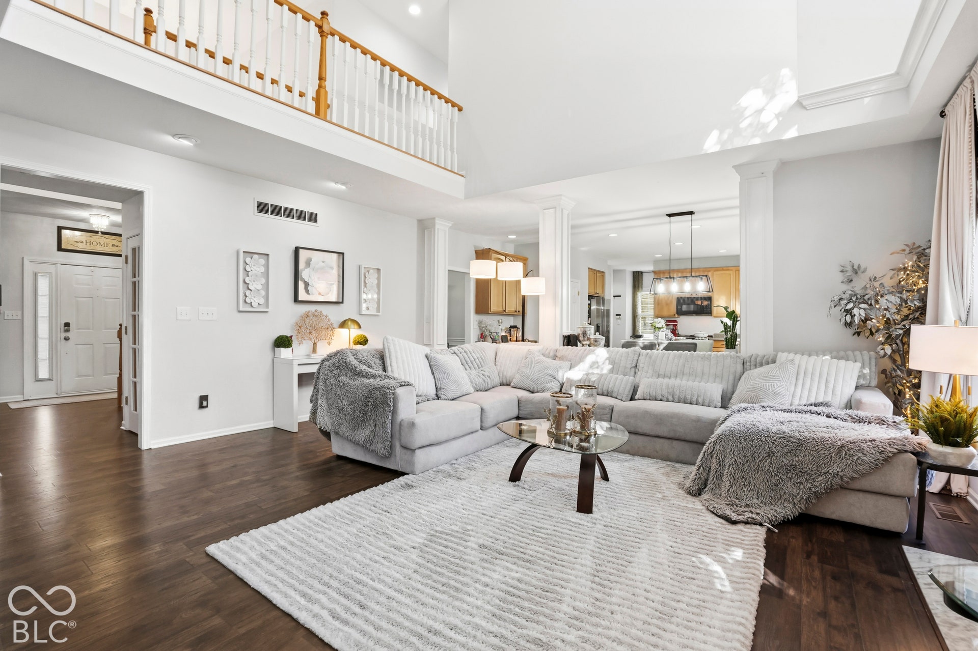 5889 Pebblestream Drive, Carmel, IN 46033 5889 Pebblestream Drive, Carmel, IN 46033
