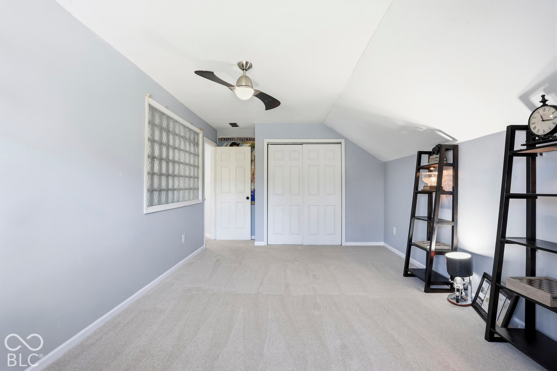 5889 Pebblestream Drive, Carmel, IN 46033 5889 Pebblestream Drive, Carmel, IN 46033