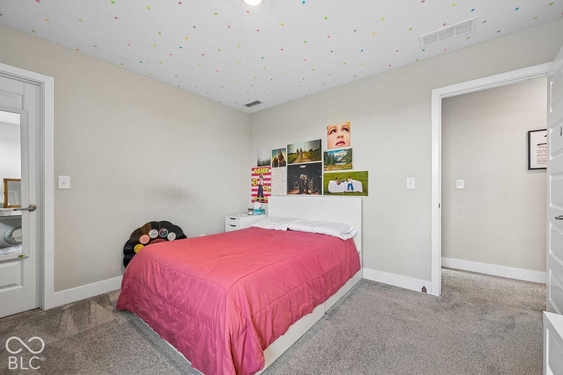 Light gray carpeted flooring