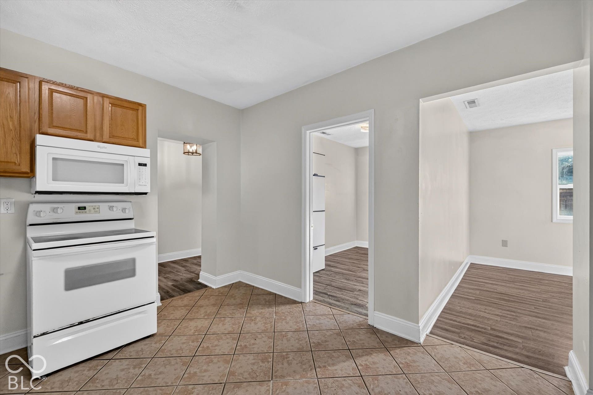 8404 Union Chapel Road, Indianapolis, IN 46240 View to office/BD 3 entry