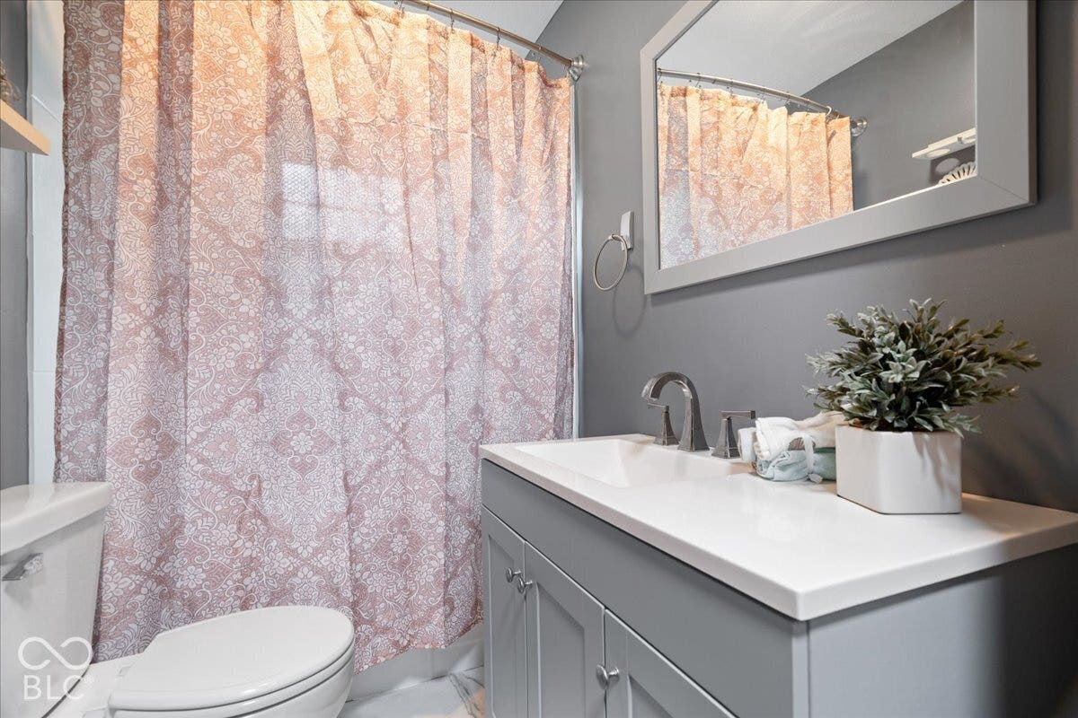3312 W Godman Avenue, Muncie, IN 47304 3312 W Godman Avenue, Muncie, IN 47304