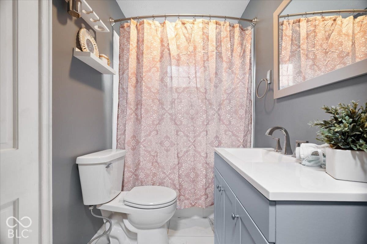 3312 W Godman Avenue, Muncie, IN 47304 3312 W Godman Avenue, Muncie, IN 47304