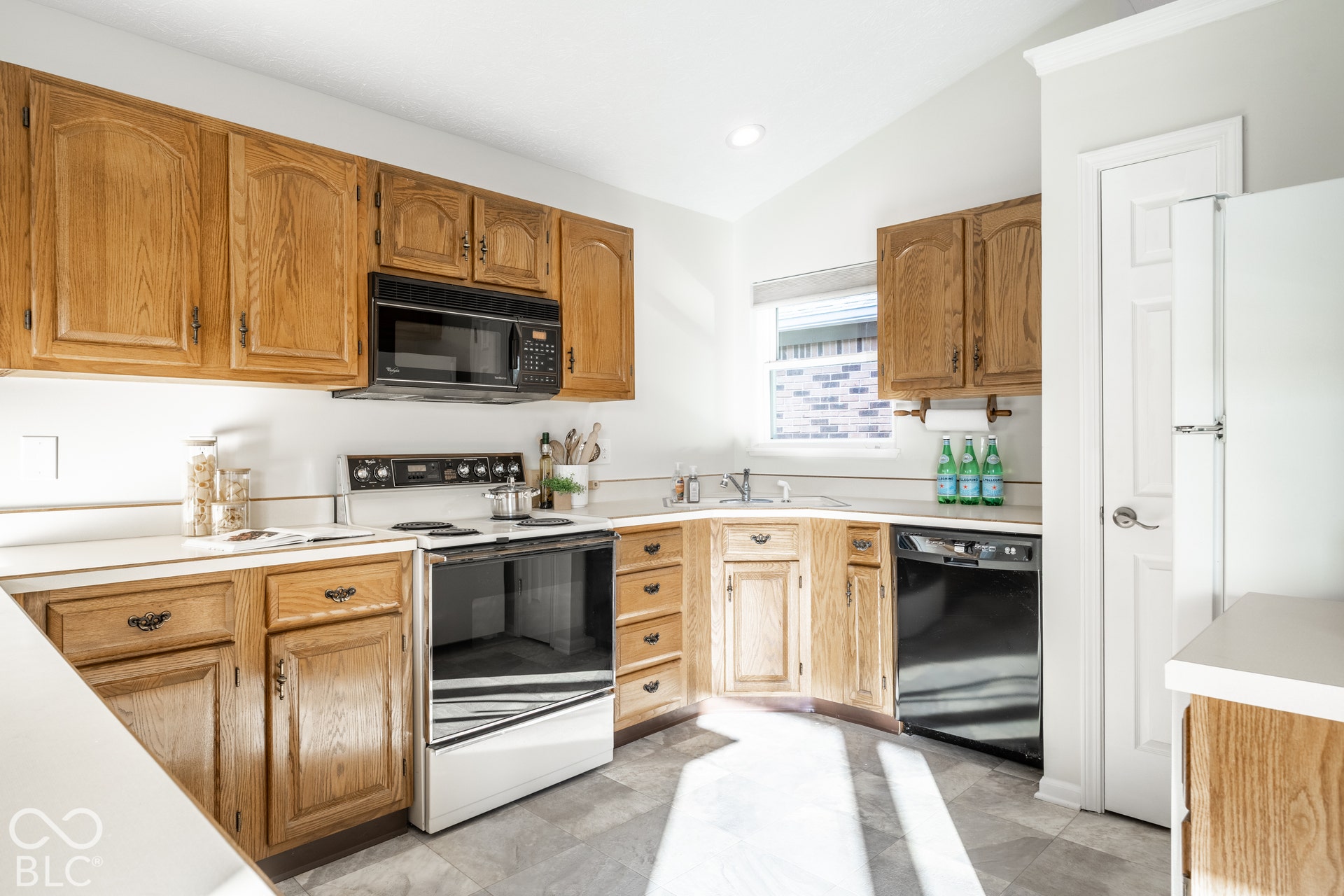 5565 Crystal Bay West Drive, Plainfield, IN 46168