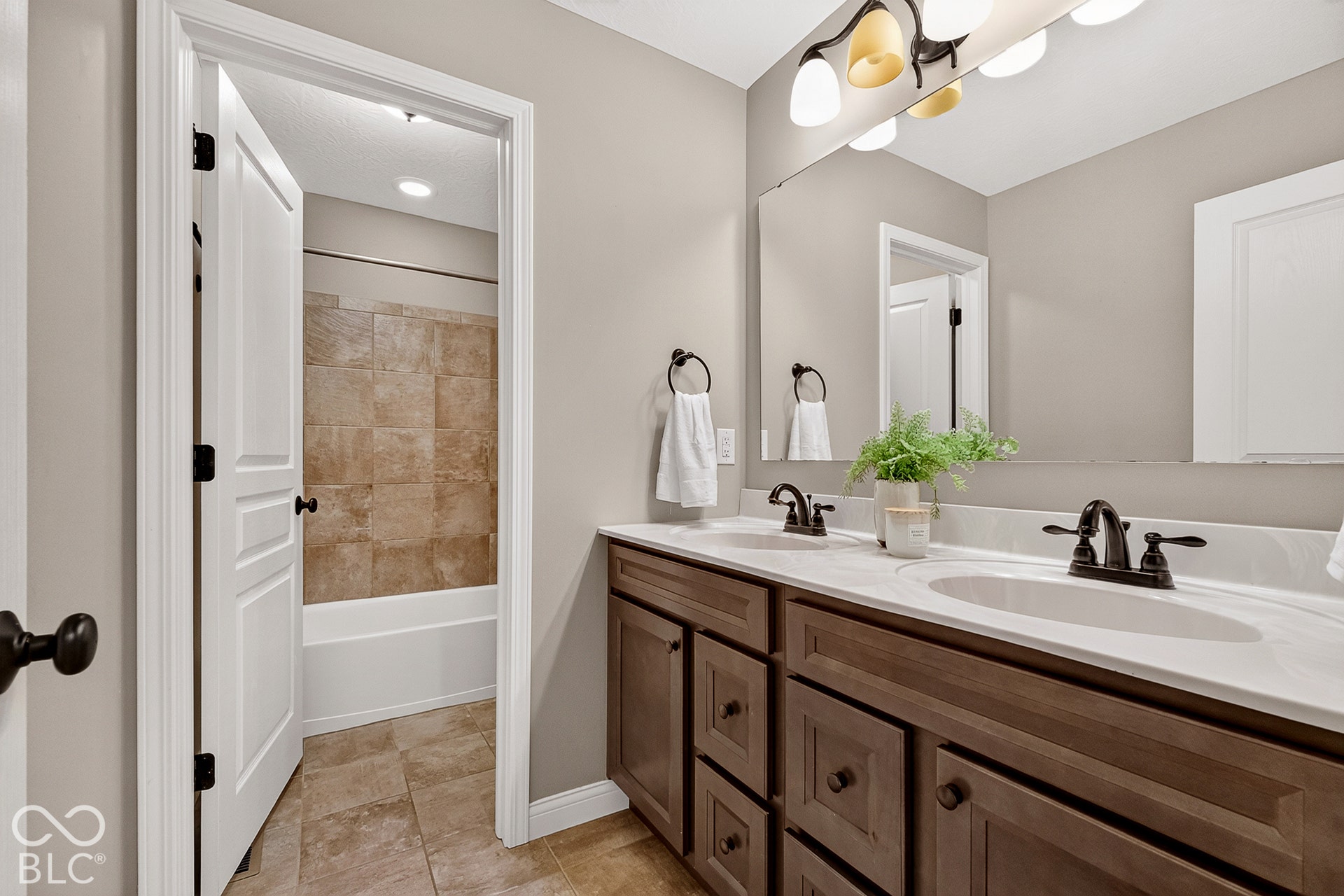 3659 Snowdon Drive, Westfield, IN 46074