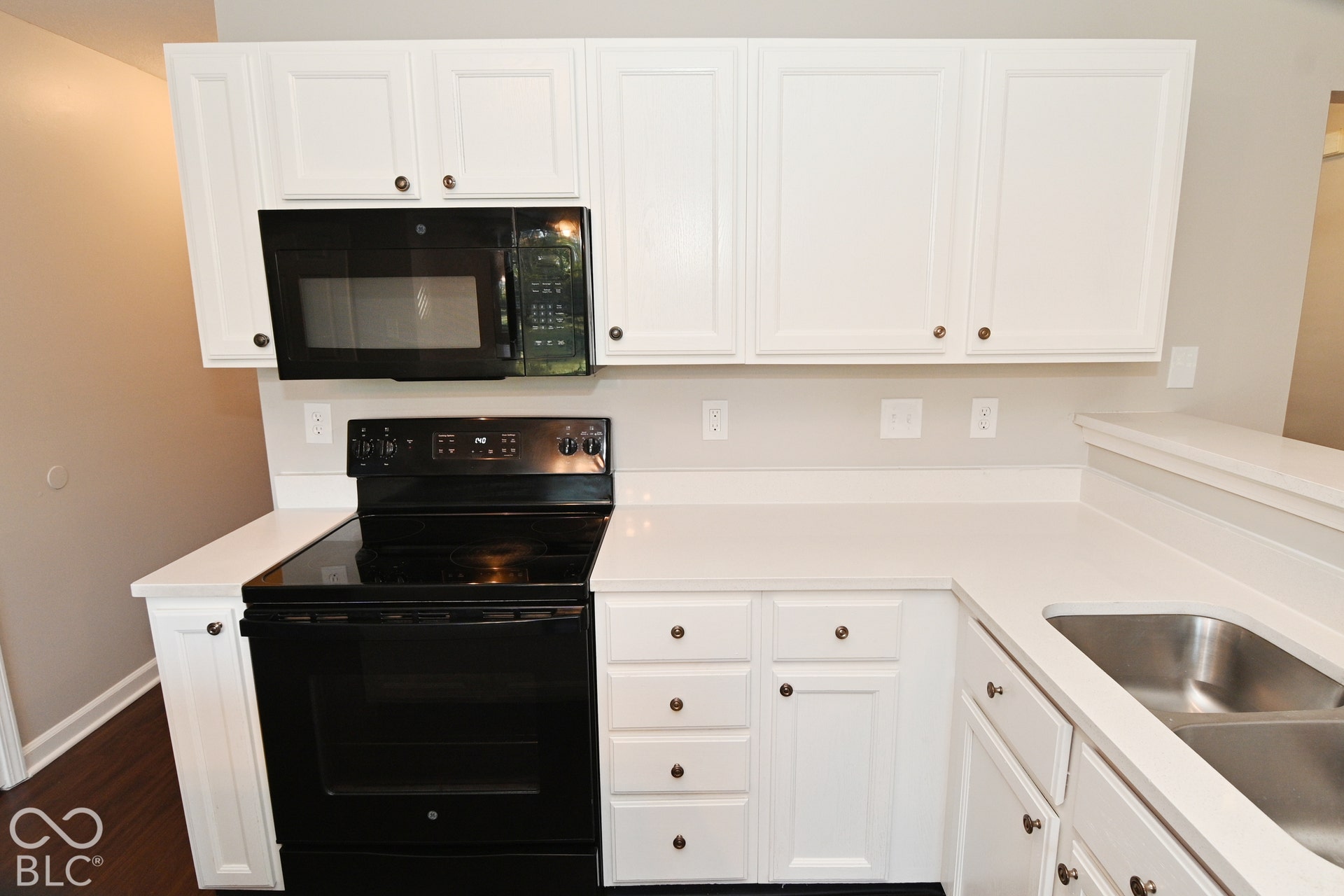 5524 Oakcrest Drive, Indianapolis, IN 46237