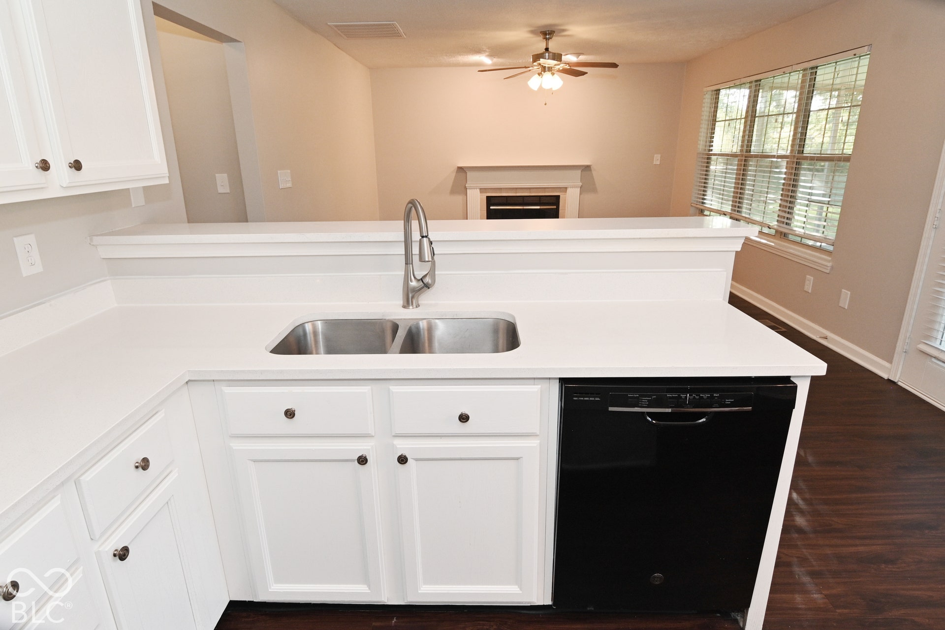 5524 Oakcrest Drive, Indianapolis, IN 46237