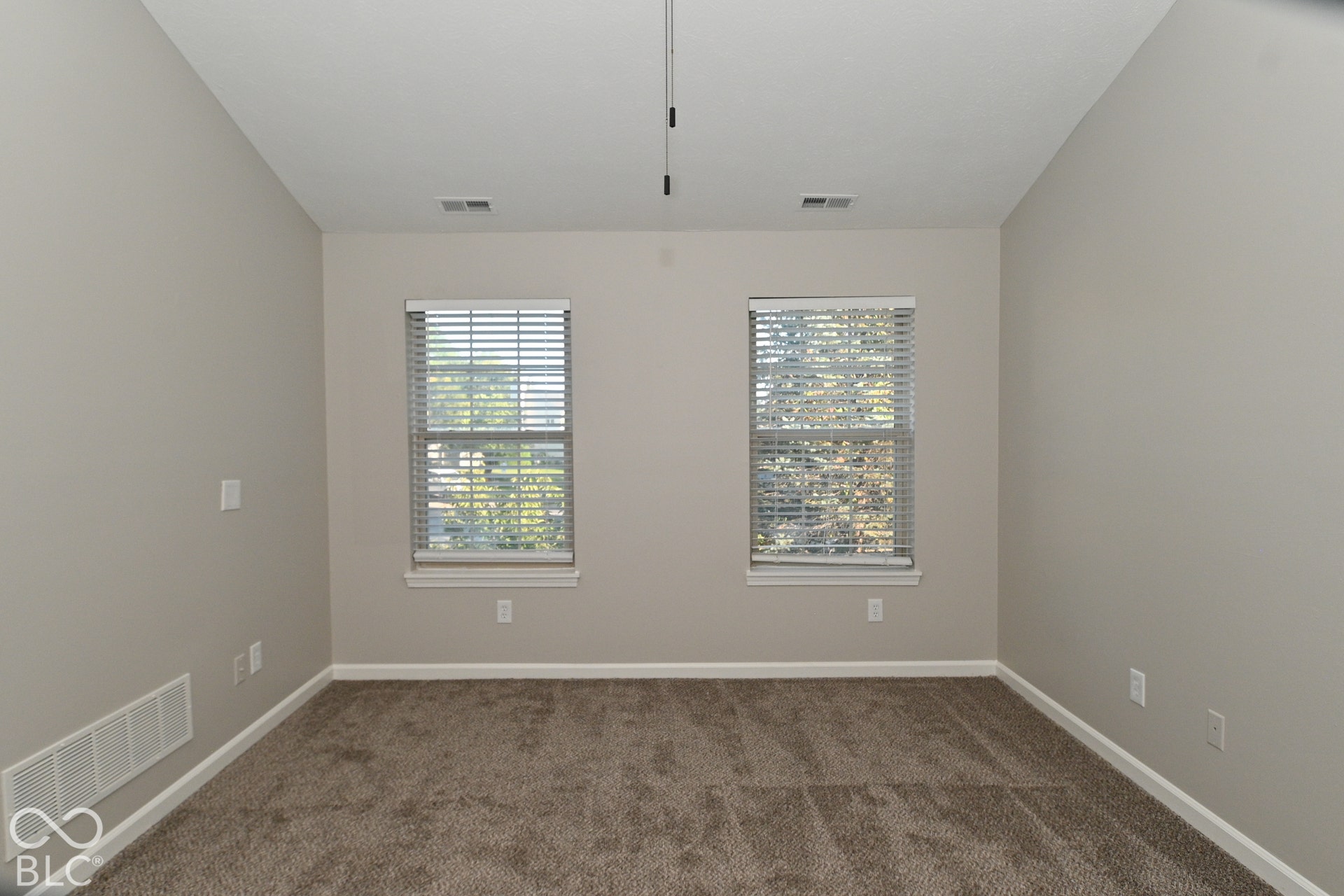 5524 Oakcrest Drive, Indianapolis, IN 46237