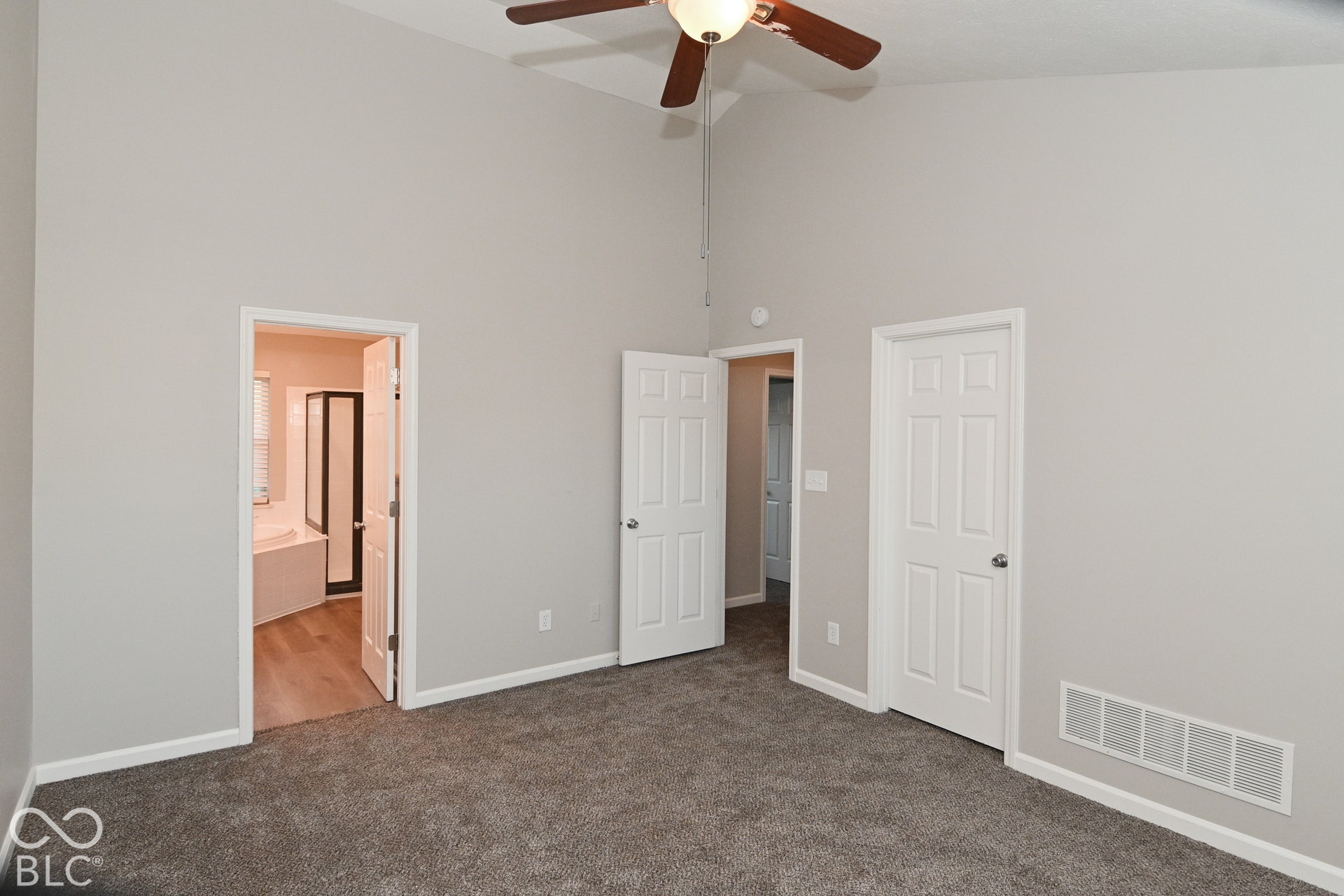 5524 Oakcrest Drive, Indianapolis, IN 46237