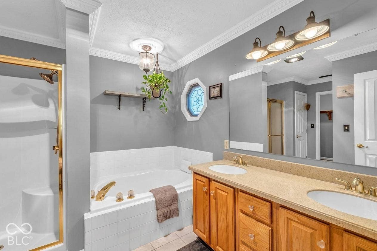 631 Middleham Circle, Beech Grove, IN 46107