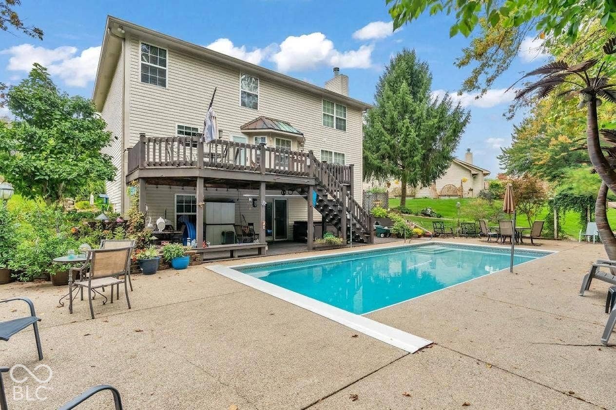Virtually Altered - Virtually removed the pool cover.