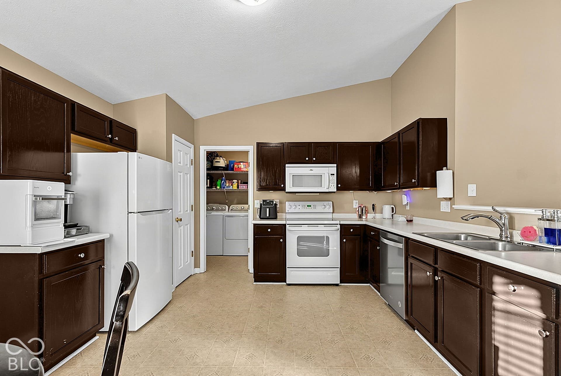 18984 Prairie Crossing Drive, Noblesville, IN 46062