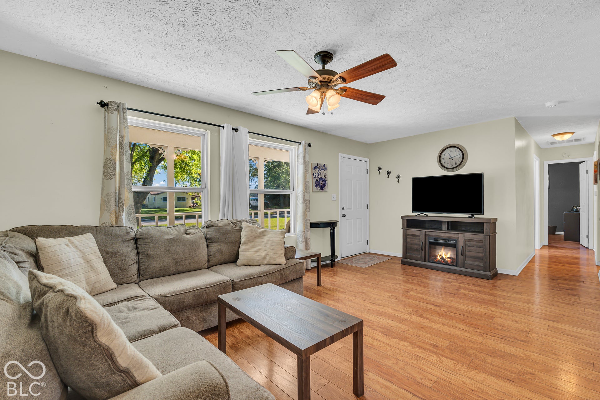 902 Sweetbriar Avenue, Whiteland, IN 46184